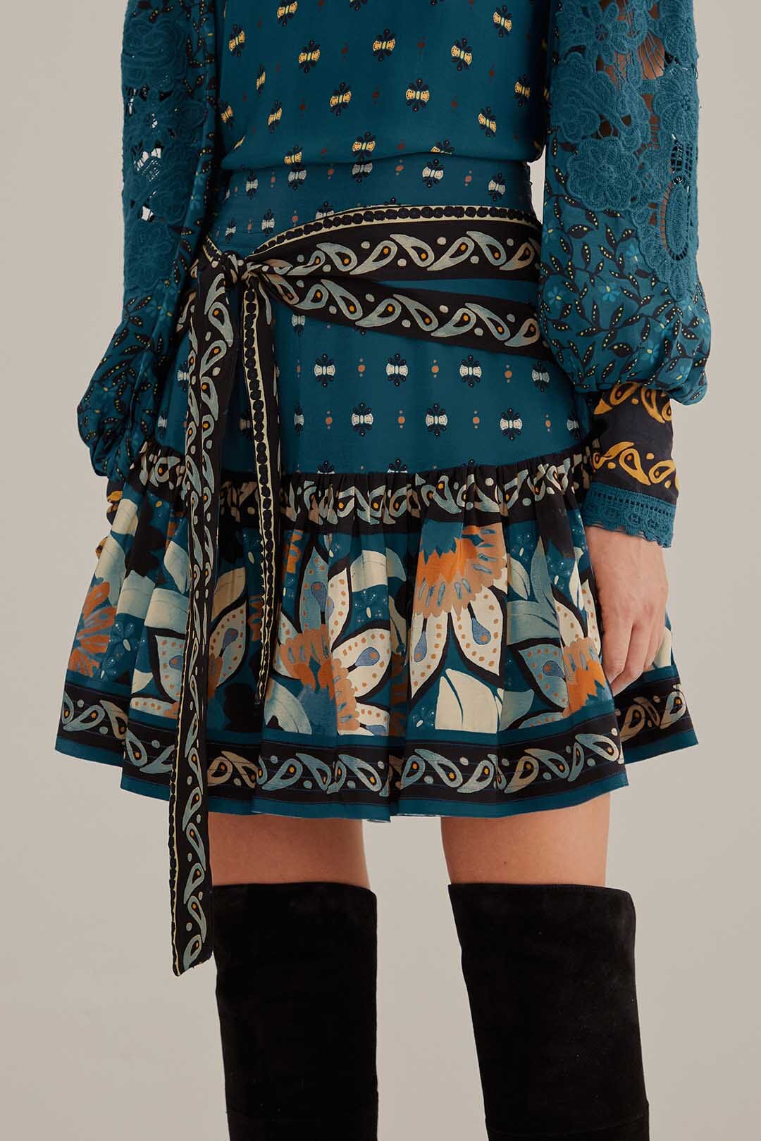 DJV_Chill Blue Jupes & Shorts - Chill Blue