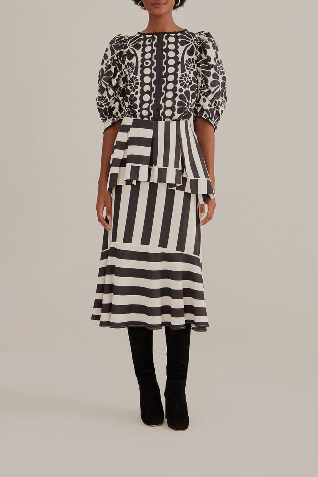 DJV_Stripes Black Jupes & Shorts - Stripes Black