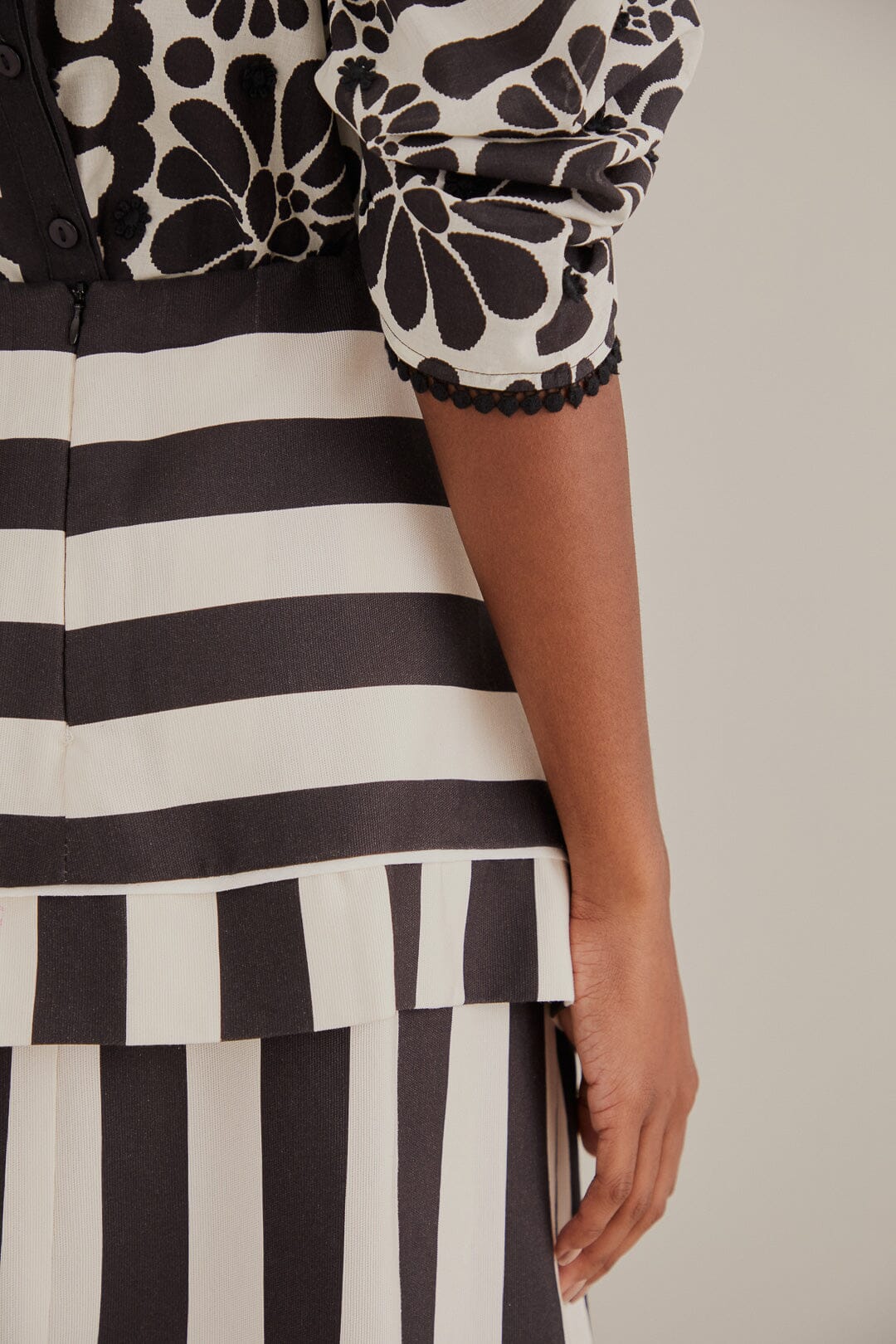 DJV_Stripes Black Jupes & Shorts - Stripes Black