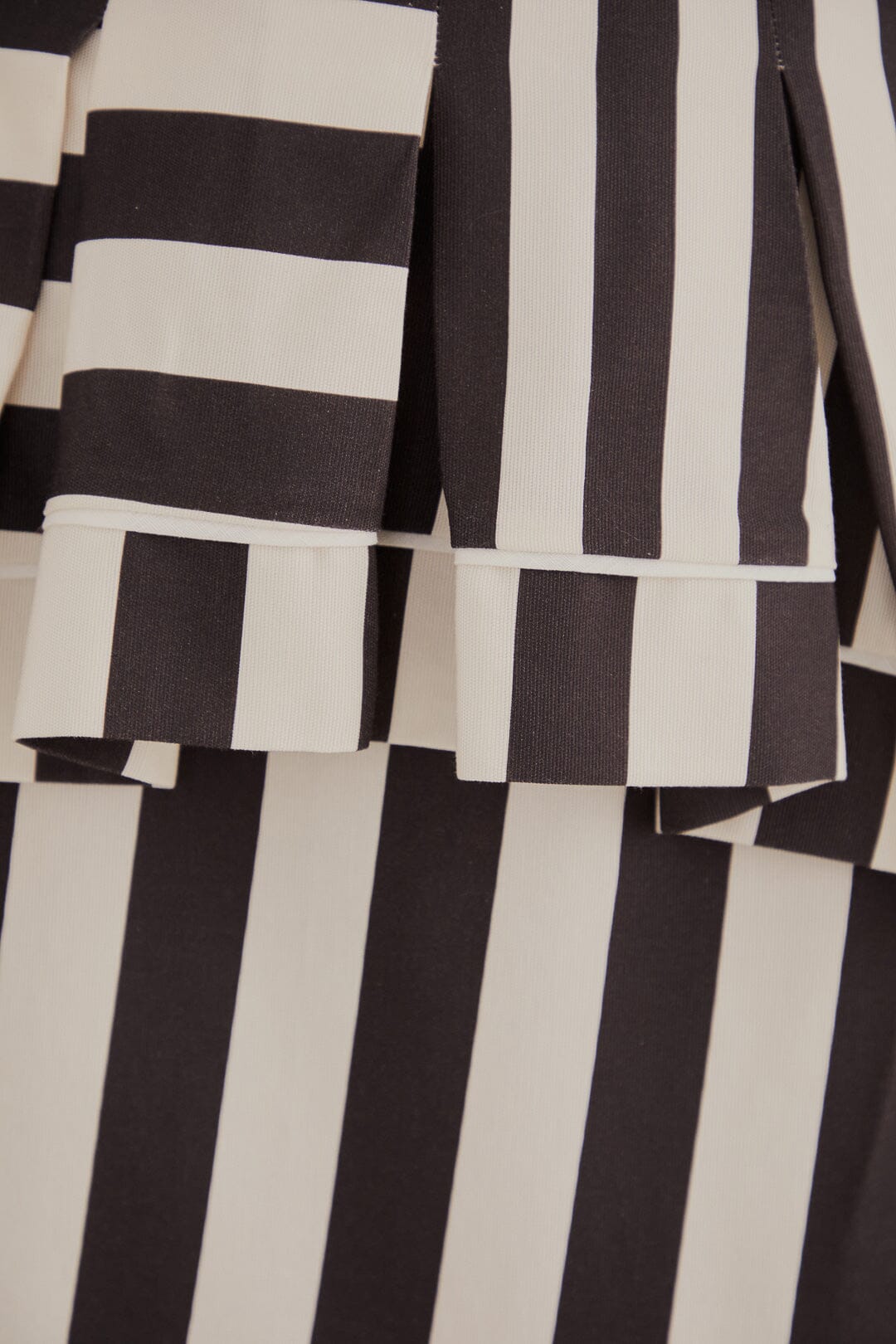 DJV_Stripes Black Jupes & Shorts - Stripes Black