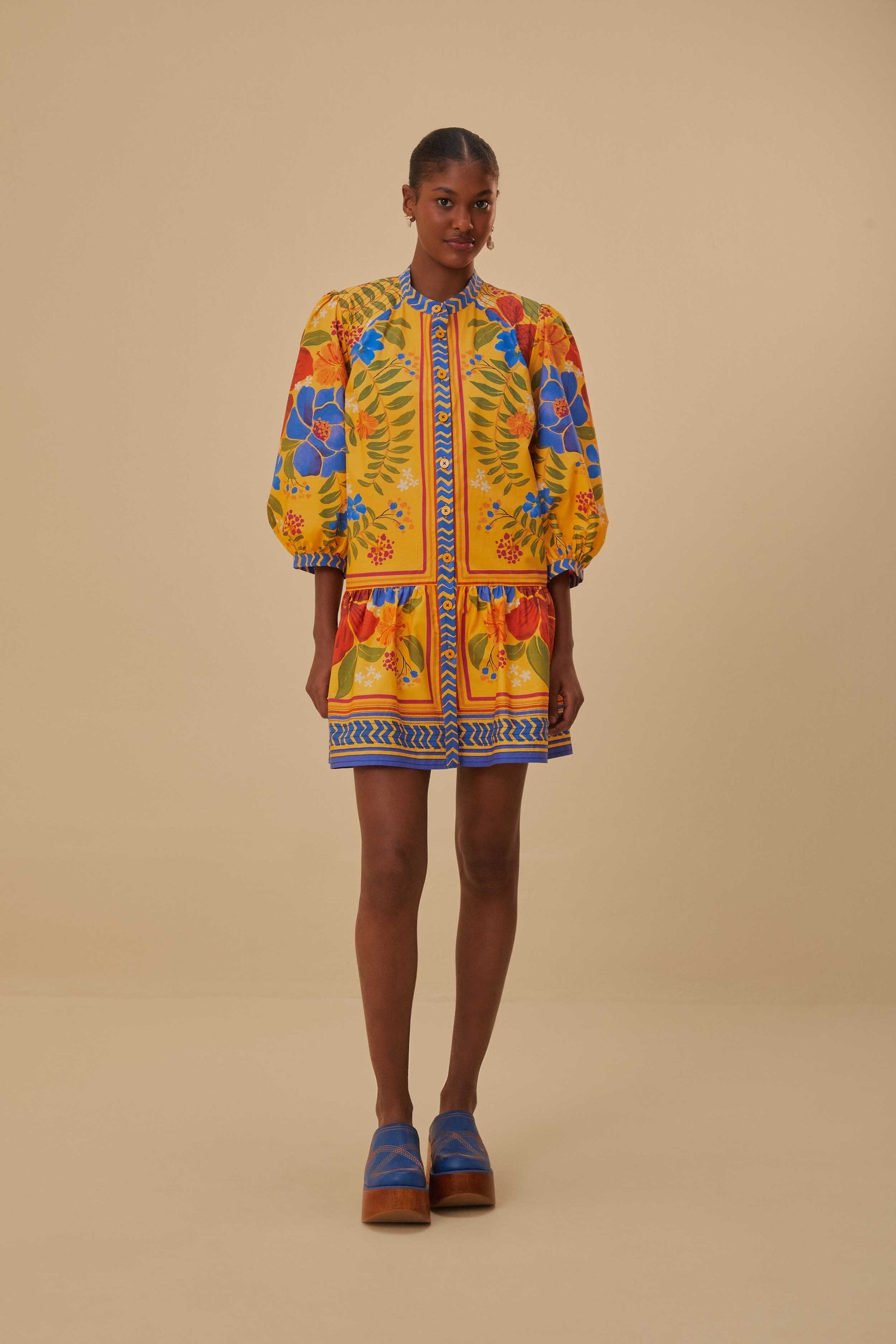 NEW_Floral Yard Yellow Robes courtes - Floral Yard Yellow