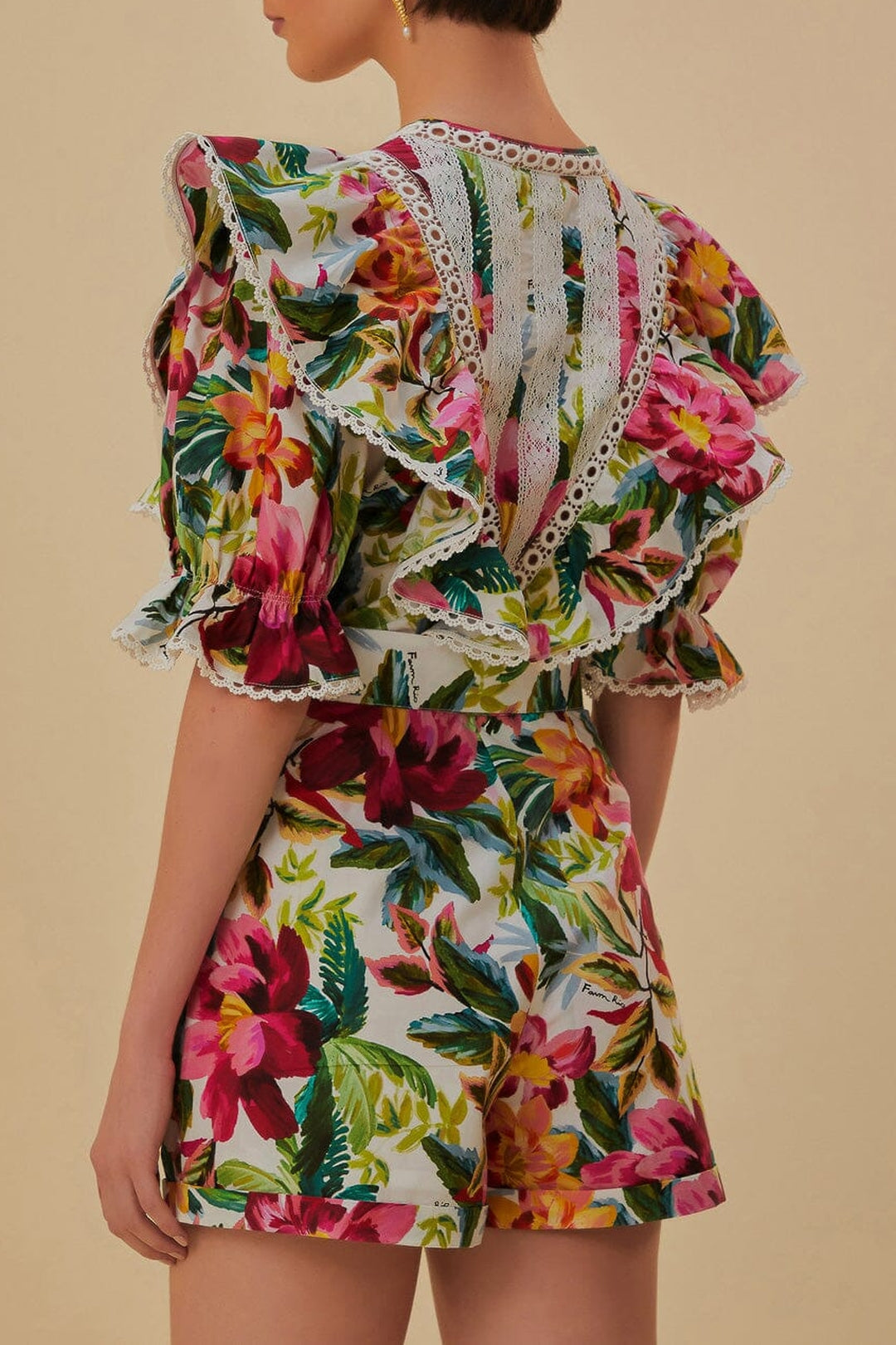 DJV_Painted Flowers Off White Robes courtes - Painted Flowers Off White