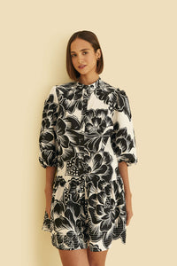 NEW_Chita Woodcut Off-White Robes courtes - Chita Woodcut Off-White