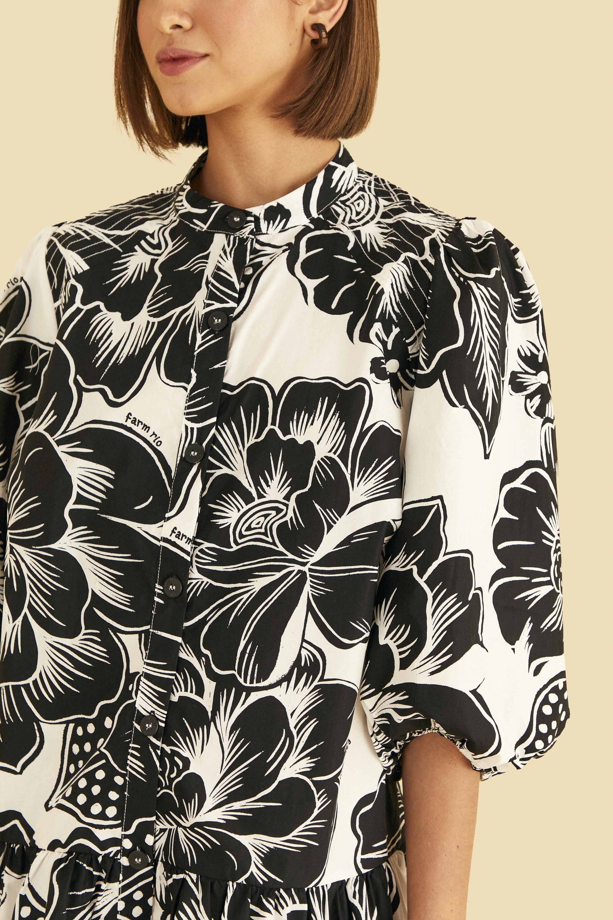 NEW_Chita Woodcut Off-White Robes courtes - Chita Woodcut Off-White