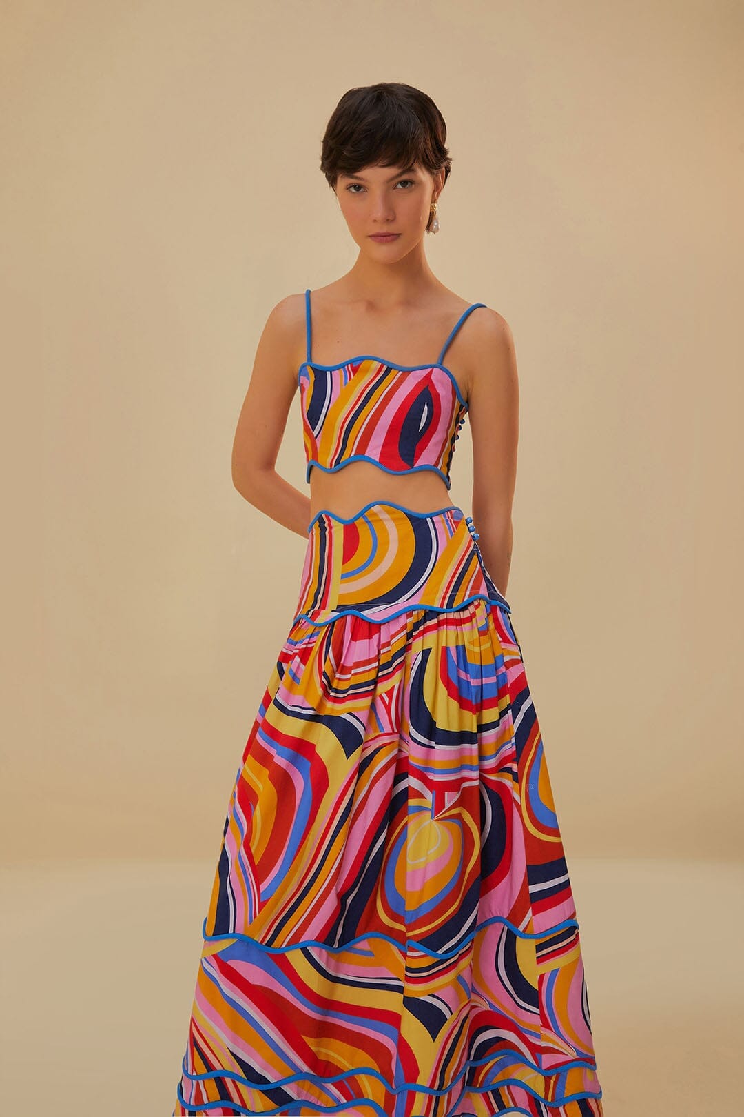 NEW_Multicolor Waves Jupes & Shorts - Multicolor Waves