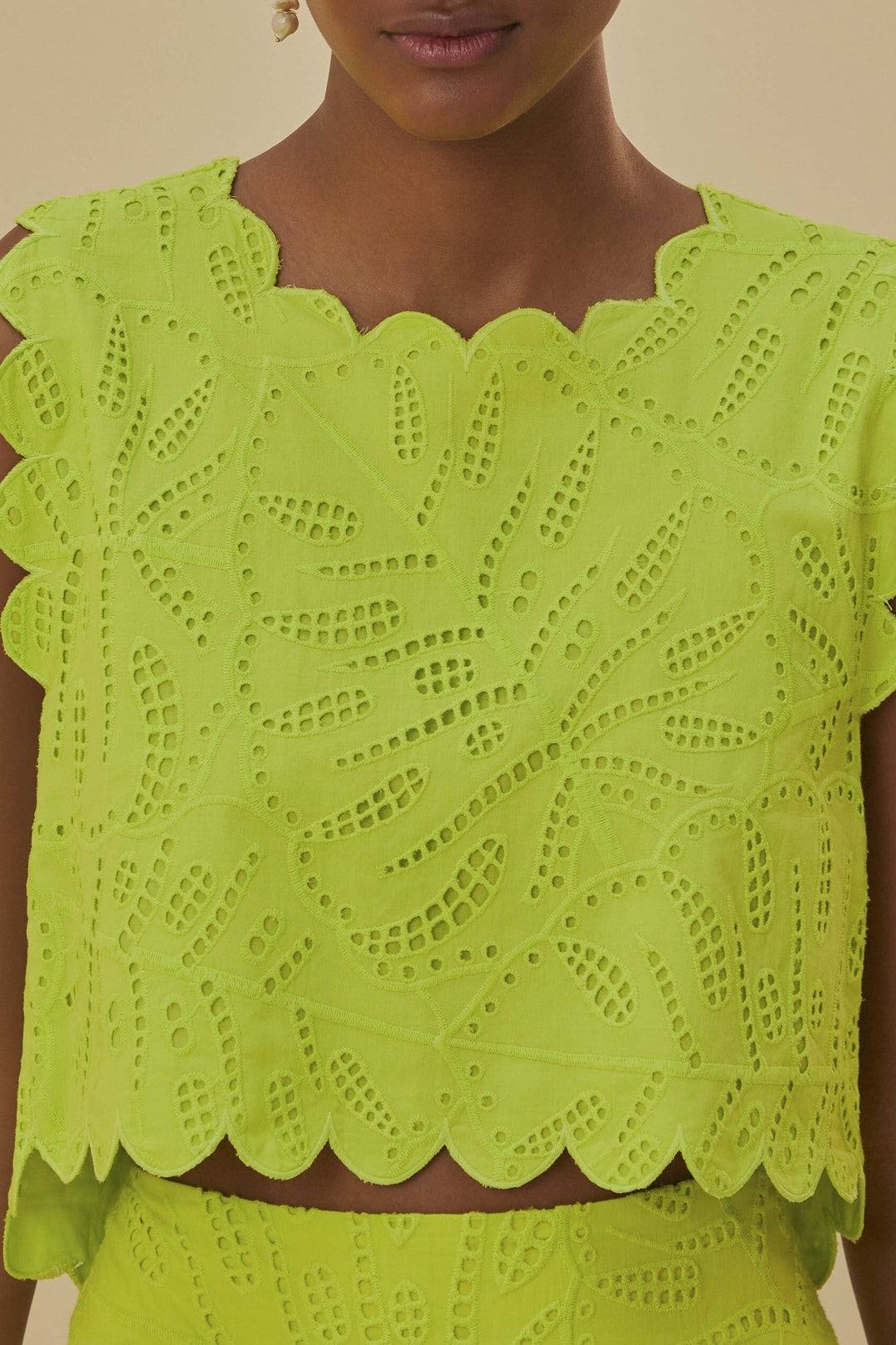 MEDIA OFF LINE_Top court Monstera Eyelet - Vert