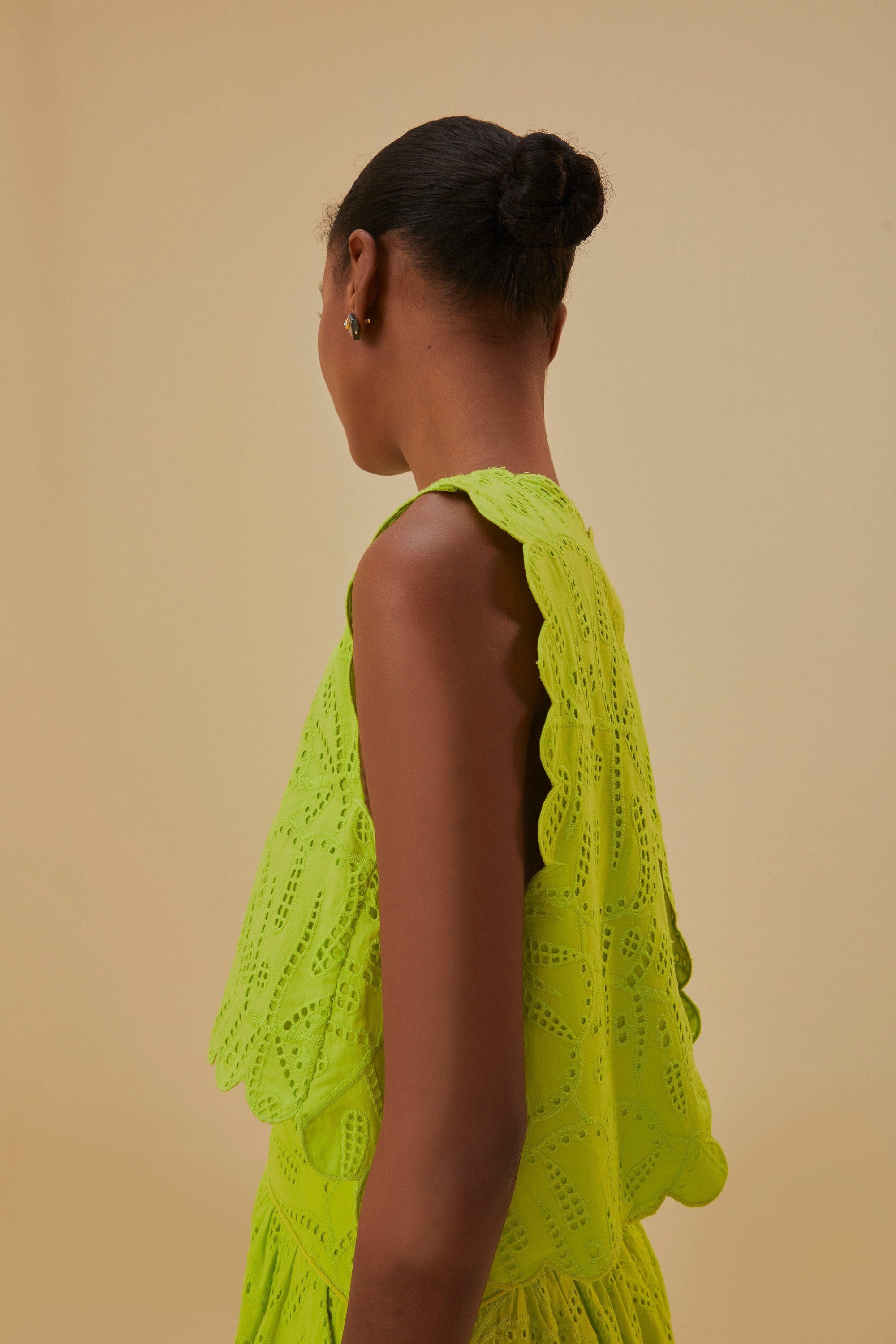 MEDIA OFF LINE_Top court Monstera Eyelet - Vert