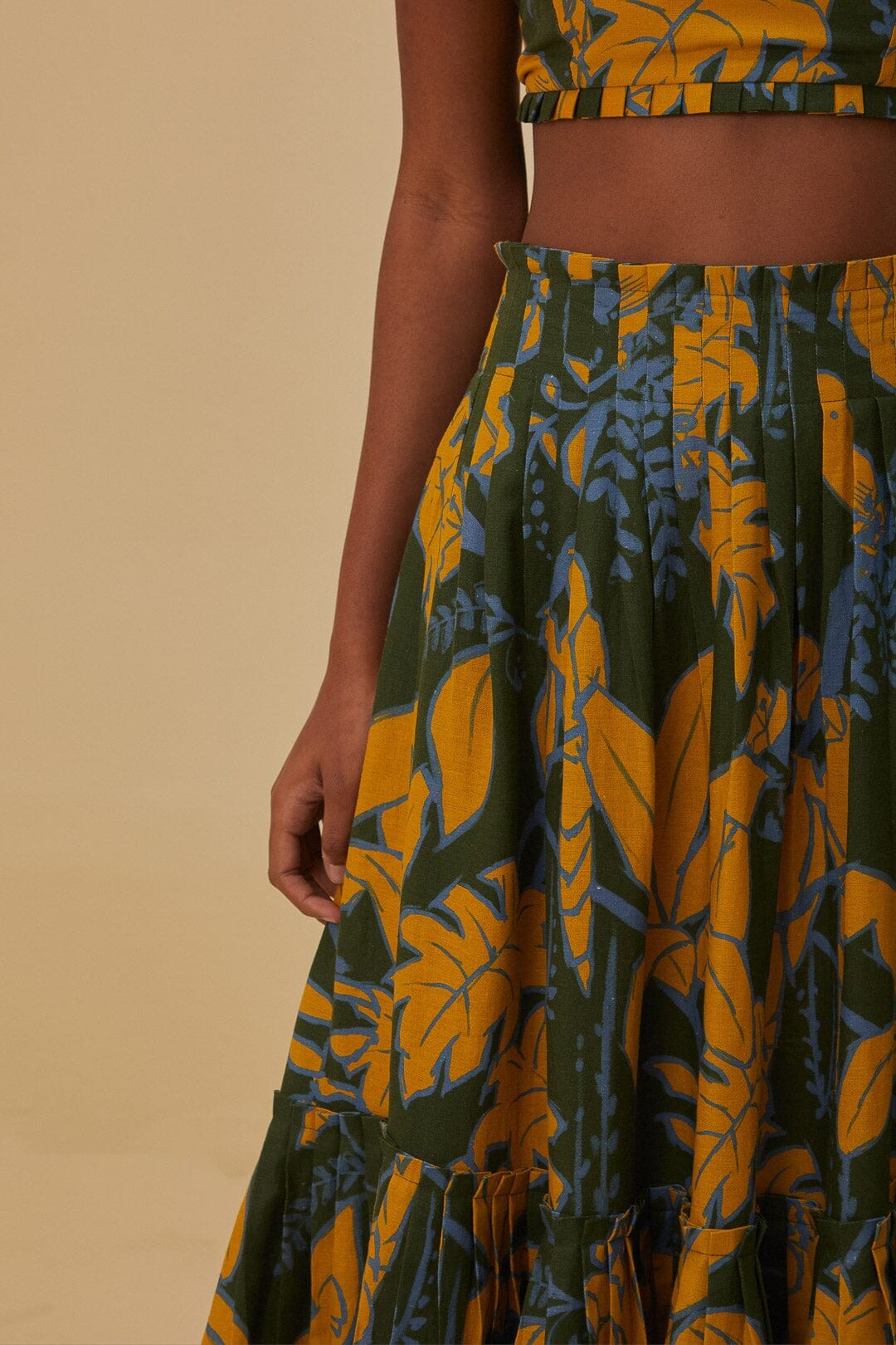 NEW_Foliage Sketch Green Jupes & Shorts - Foliage Sketch Green