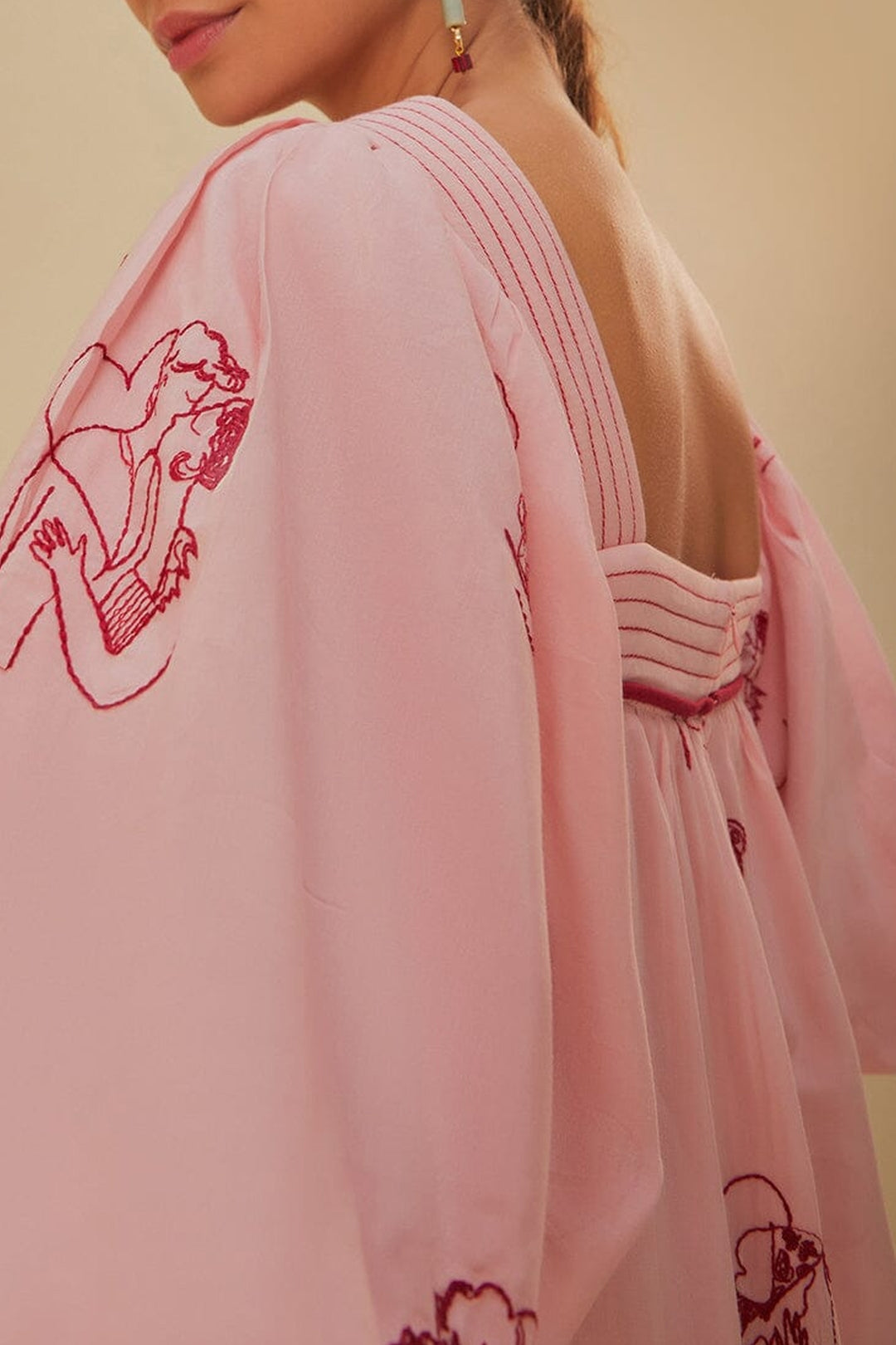 Robe longue The Kiss brodée à manches courtes - Rose