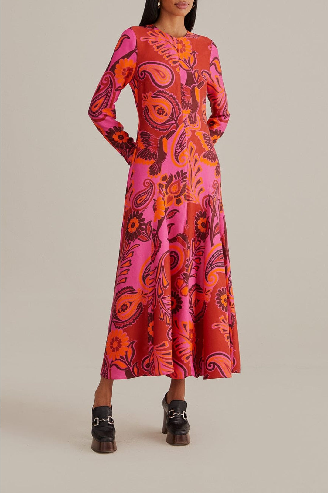 Robe longue à motif fleurs audacieuses - Rose