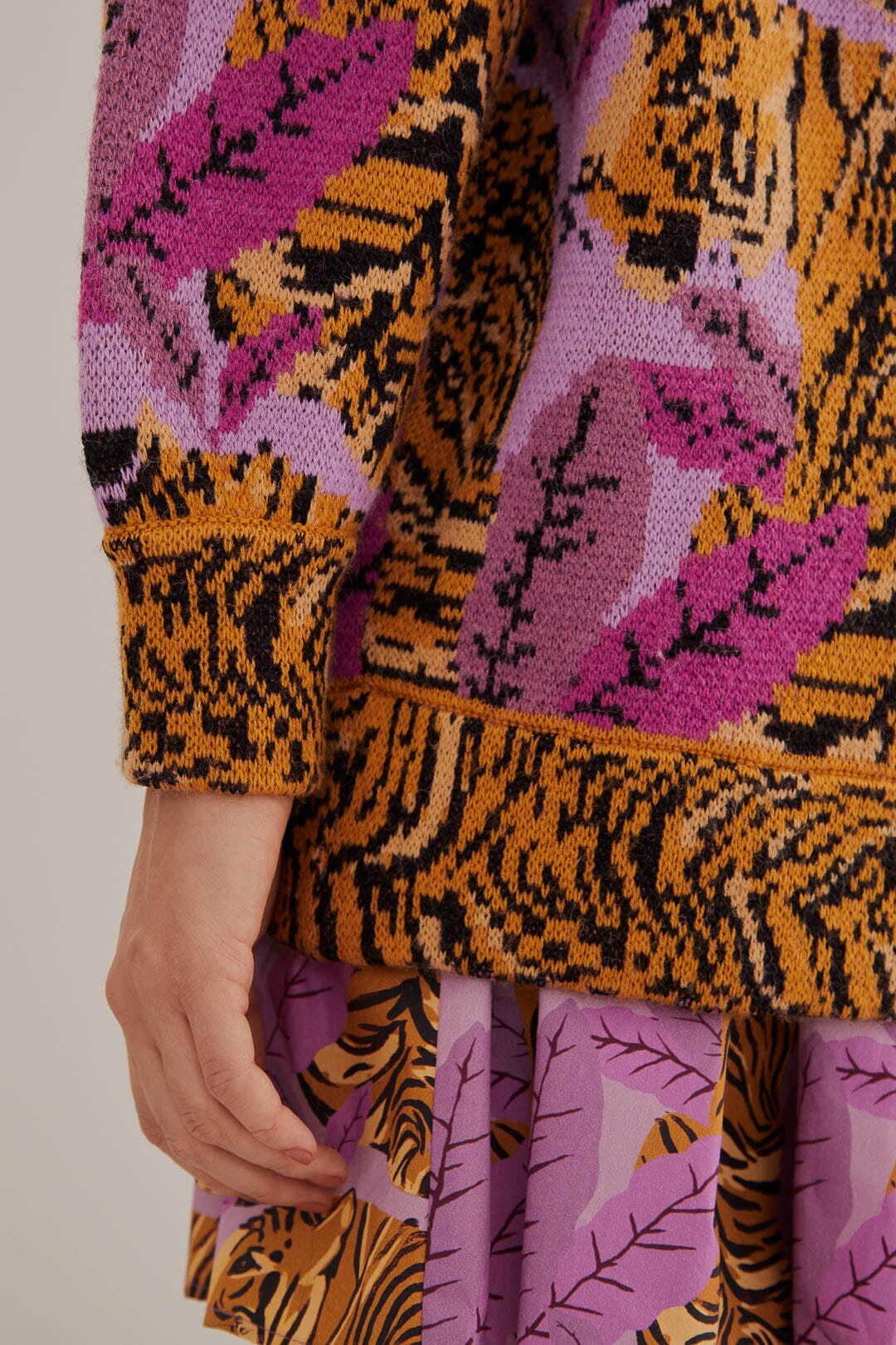 DJV_Tiger Leaves Lavander Cardigans & Pulls - Tiger Leaves Lavander