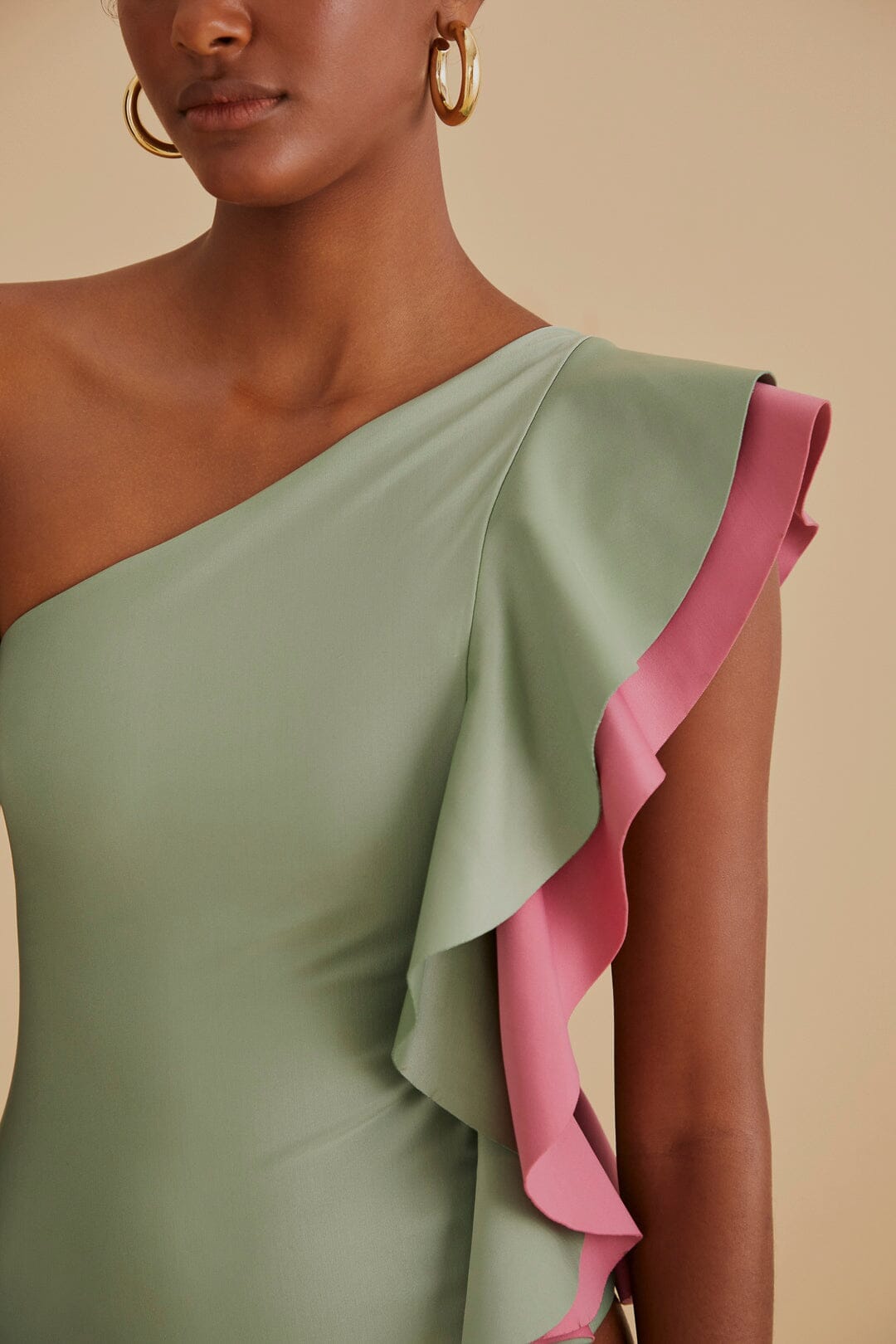 Asymmetric one-piece swimming costume with ruffles - Green