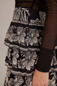 Long skirt with ruffles and pattern - Black