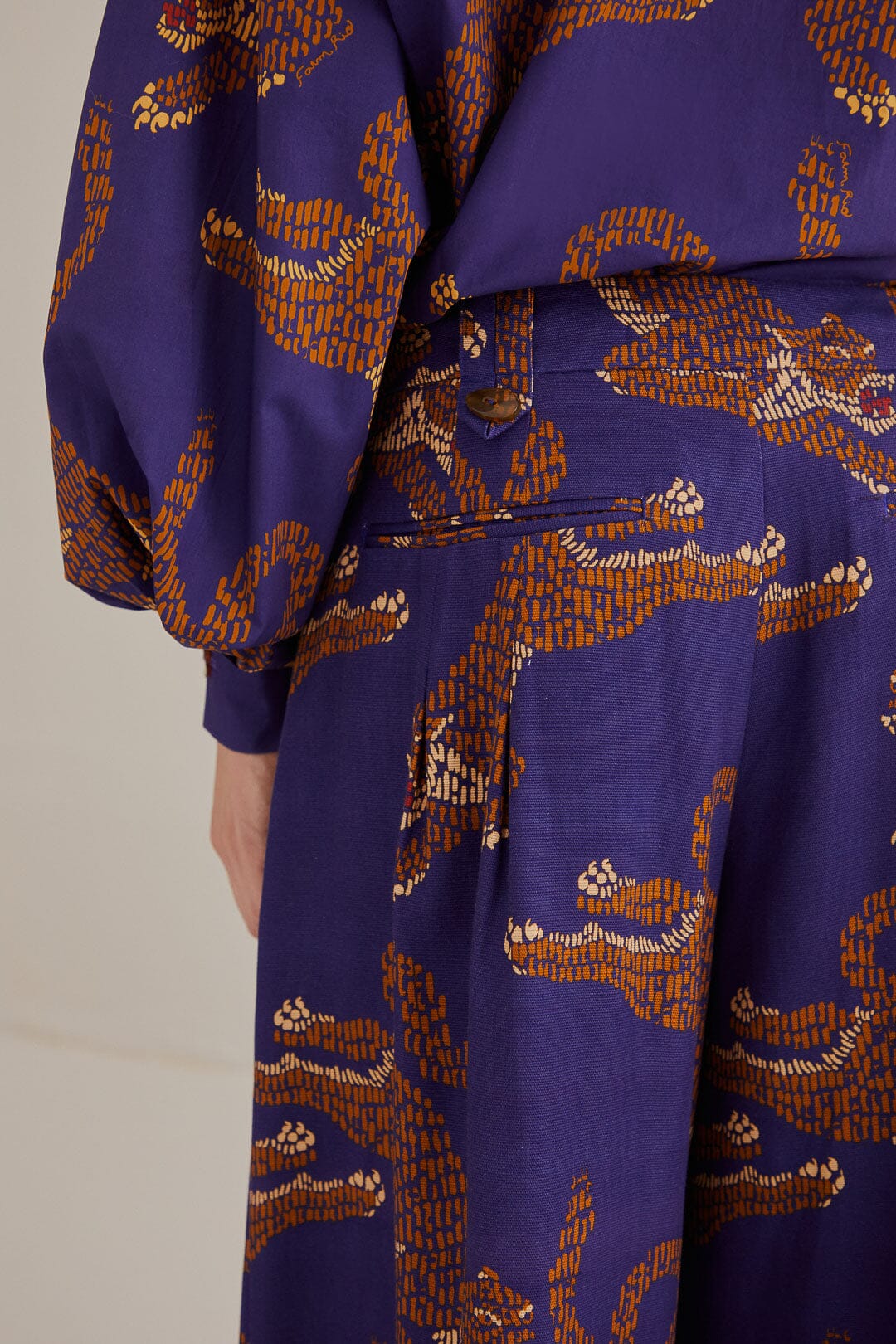 DJV_Leopards Navy Blue Pantalons - Leopards Navy Blue