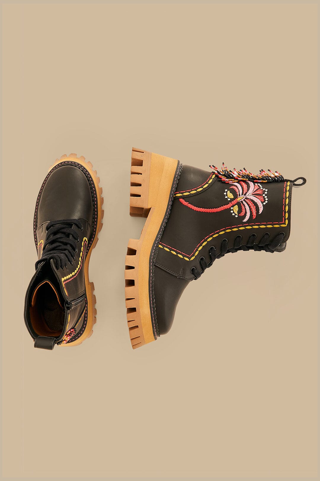 MEDIA OFF LINE_Bottes mi-hautes brodées - Noir