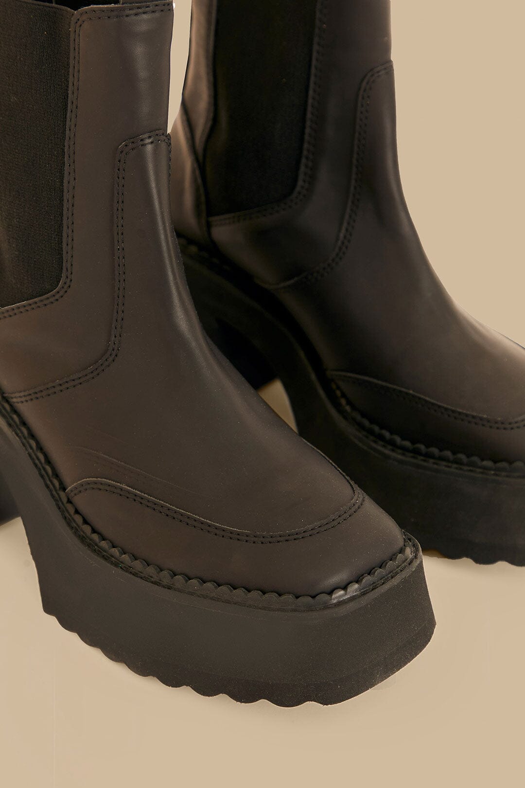 Chelsea boots with block heels - Black