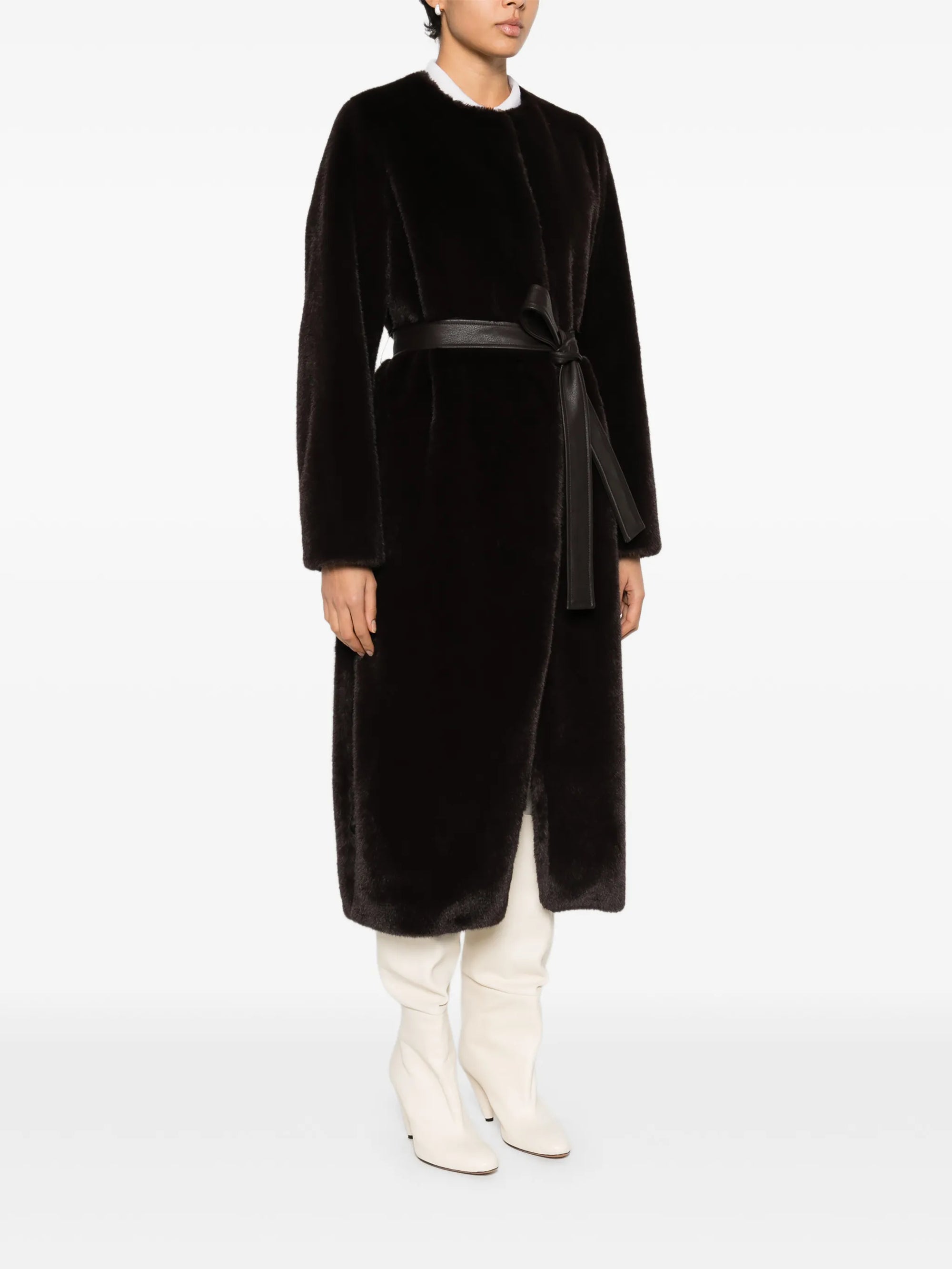 RECO : 290 // Manteau Fluffy - Noir