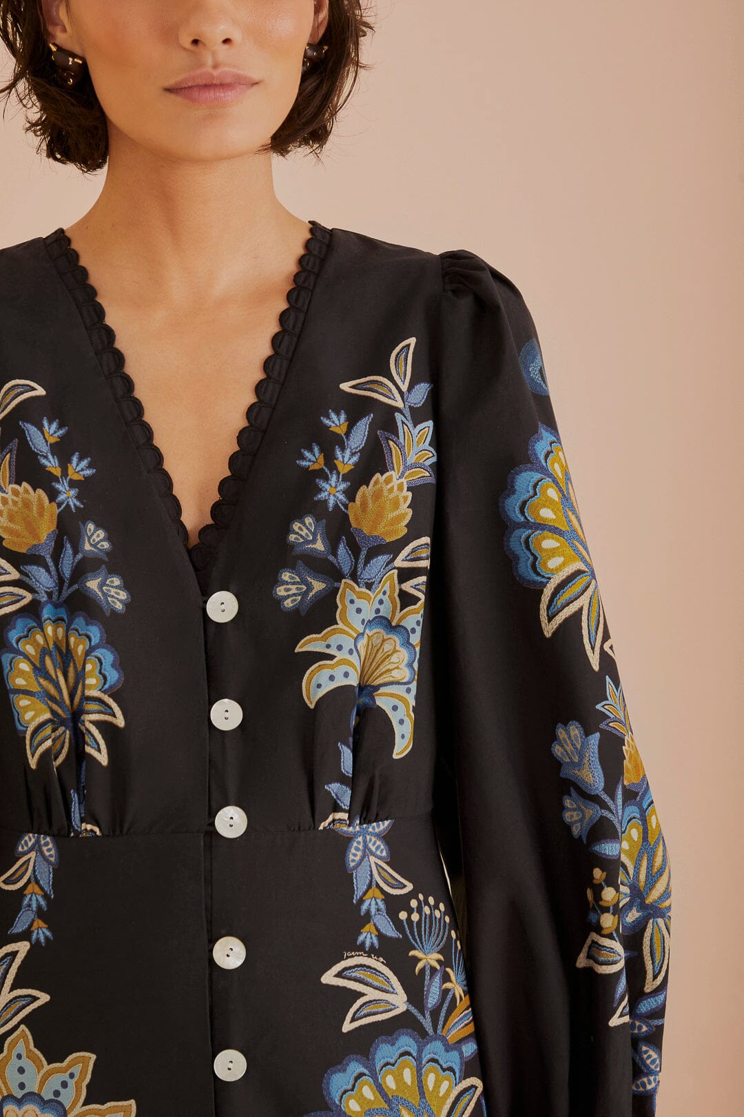 NEW_Stitched Garden Black Robes midi - Stitched Garden Black
