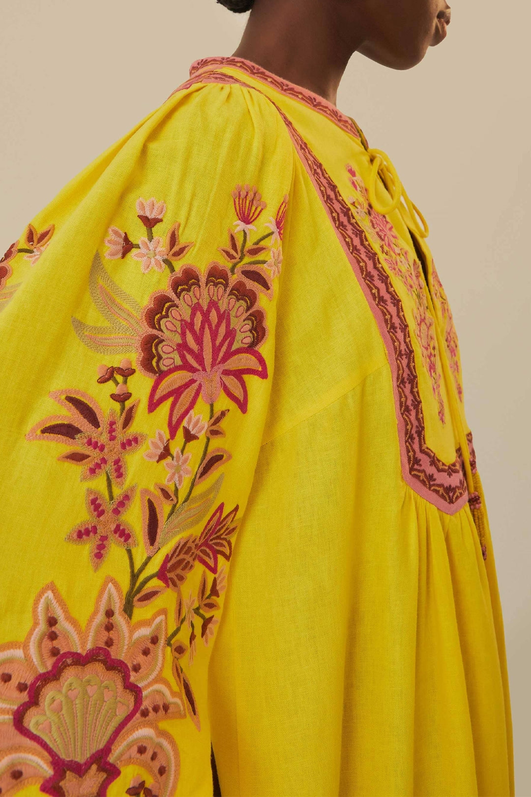 Robe midi brodée en lin - Jaune