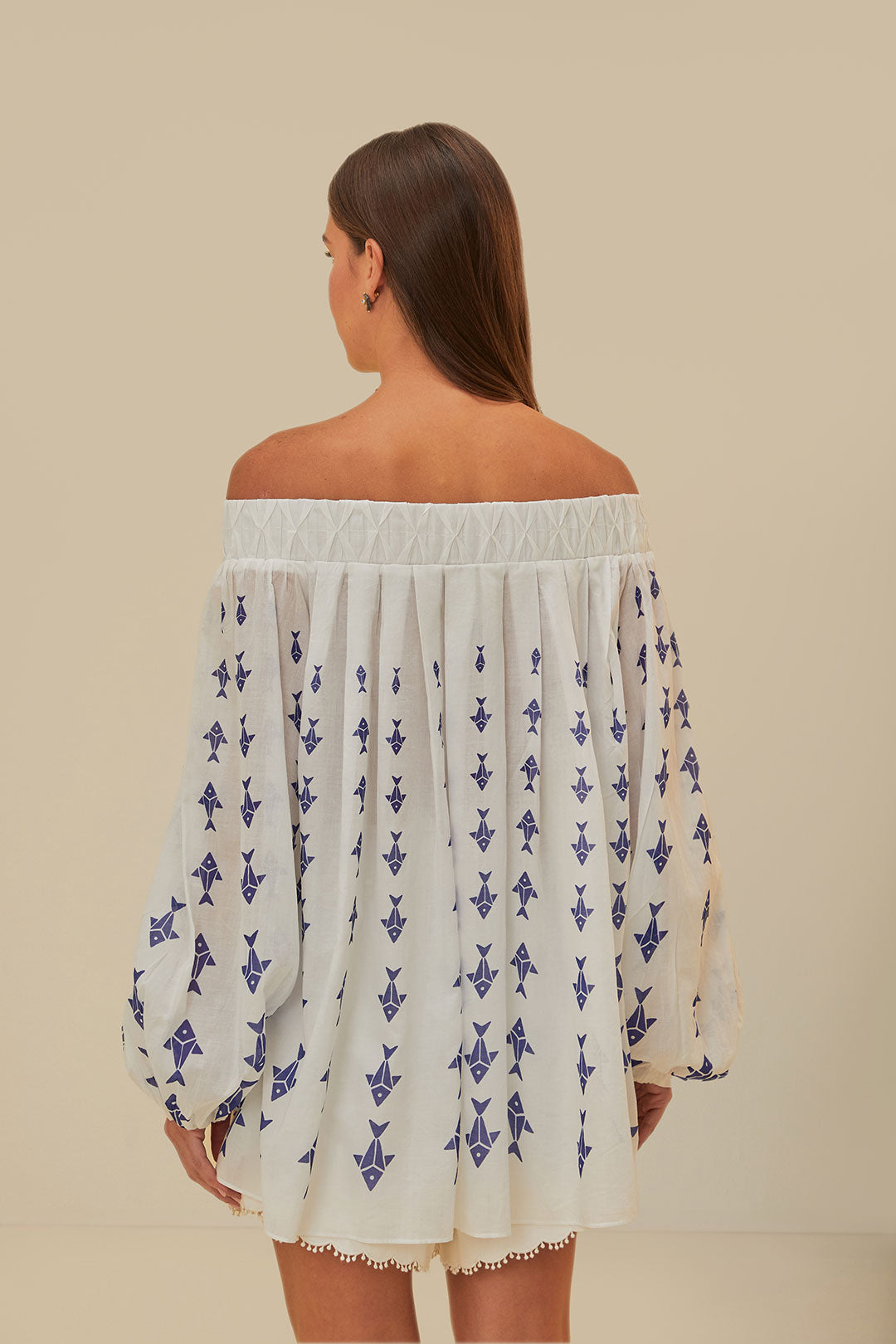 Graphic Fishes bare-shoulder cotton blouse - White