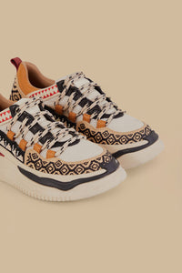 Apolo patterned trainers - White