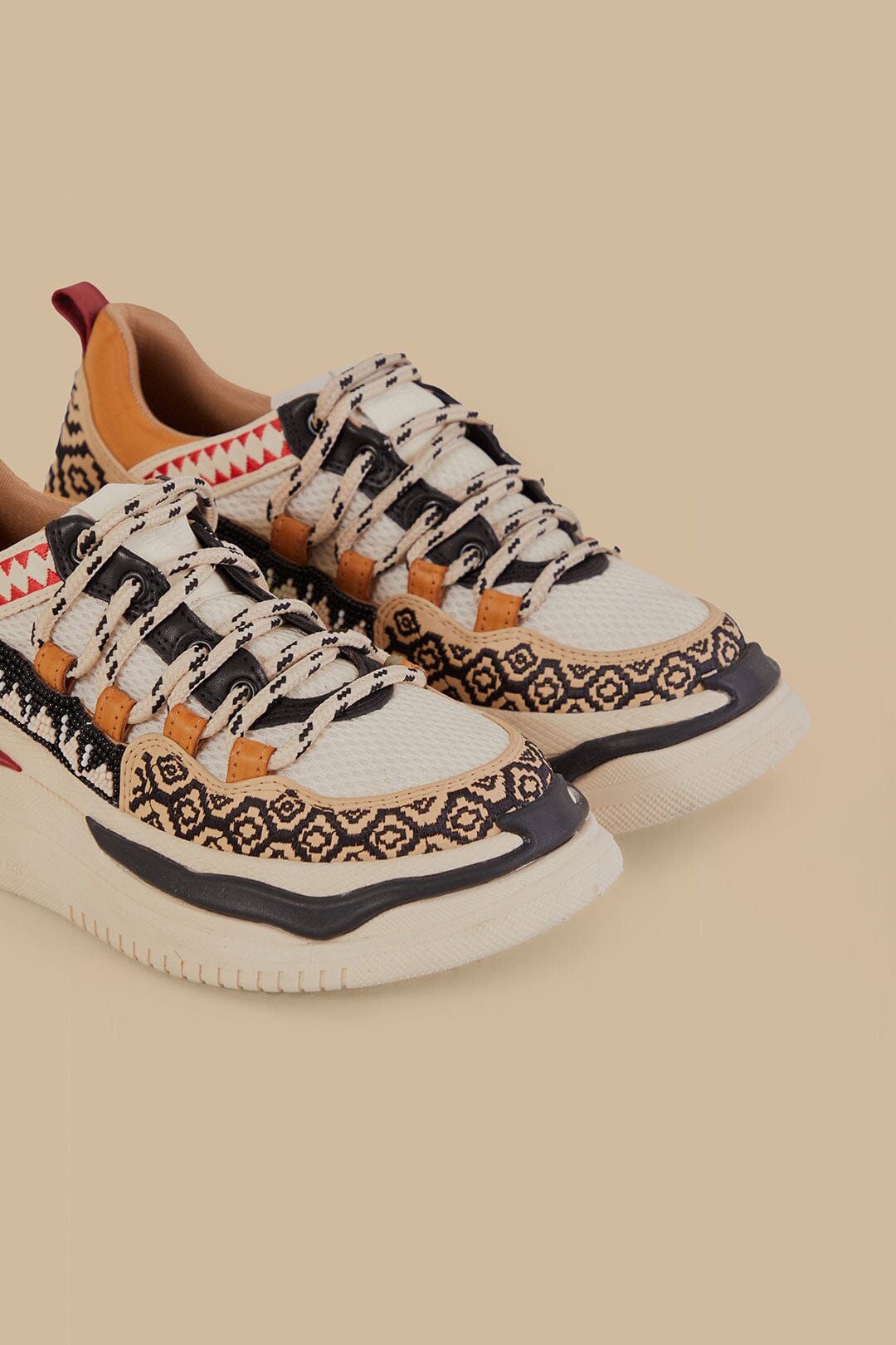 Apolo patterned trainers - White