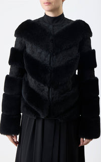 Carys Jacket en noir shearling