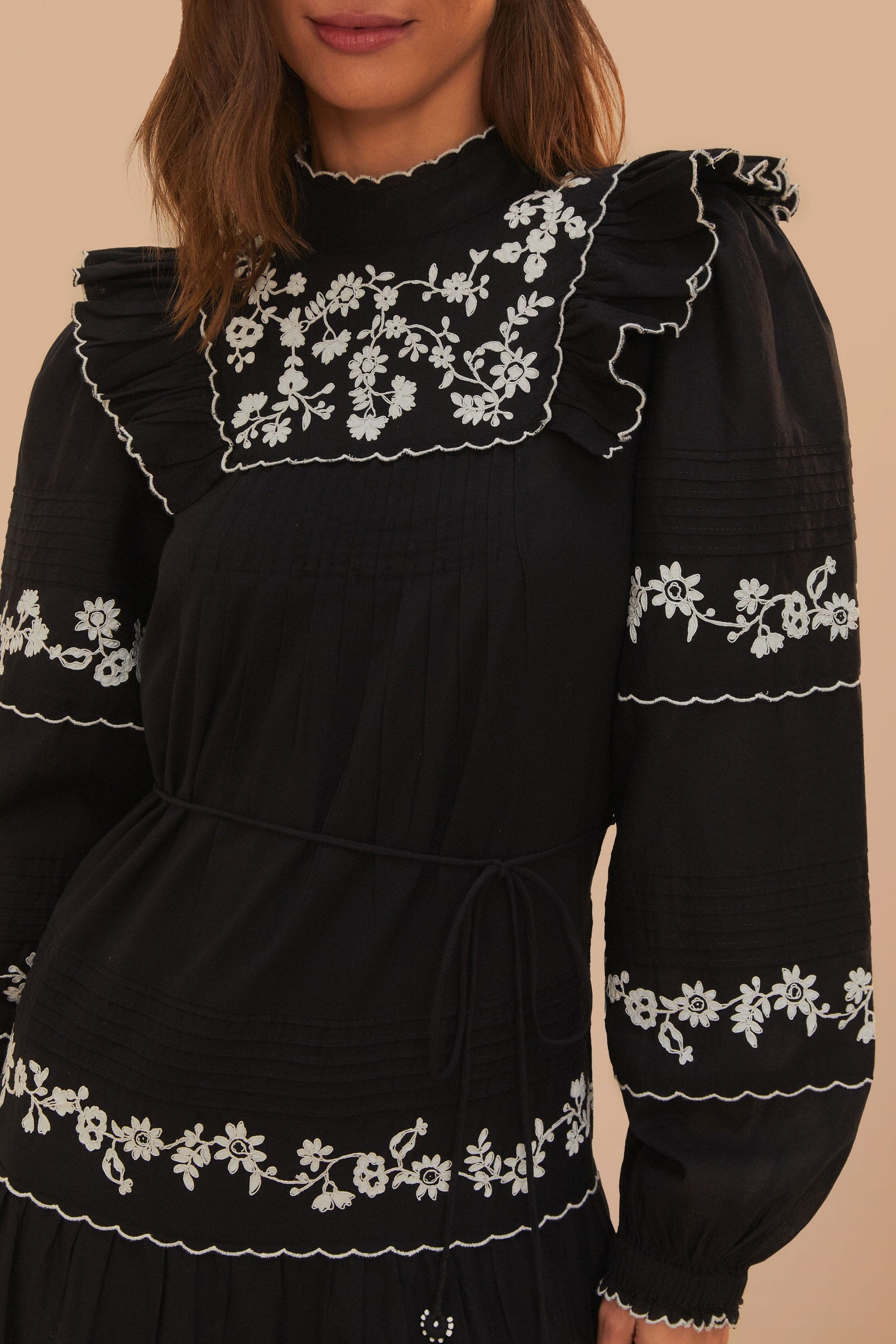 Robe longue brodée à manches longues en coton - Noir