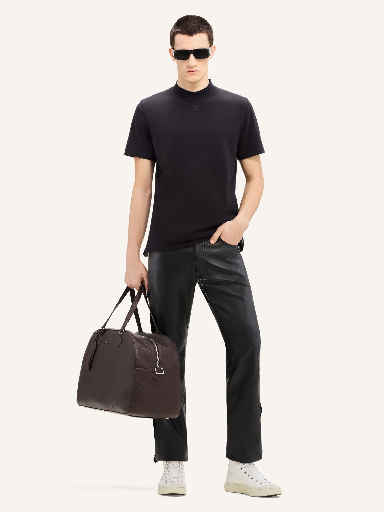 BLACK T-SHIRT VOLCANO