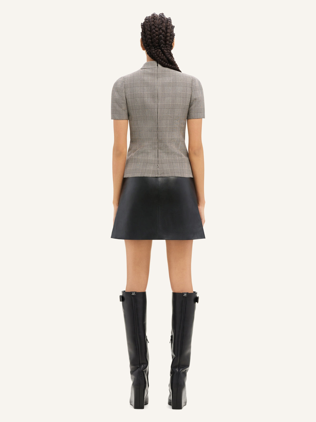 PRIX MARQUE : 310 / MINI JUPE TAILLEUR ZIPPÉE EN CUIR