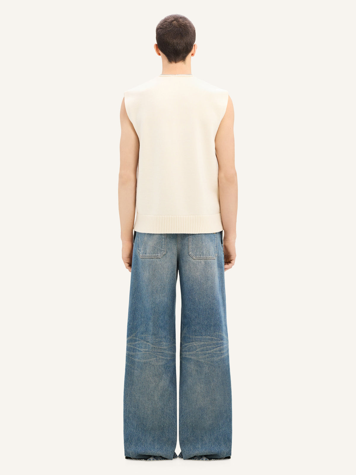 PRIX MARQUE : 140 / PULL EN LAINE, ENCOLURE ZIPPÉE