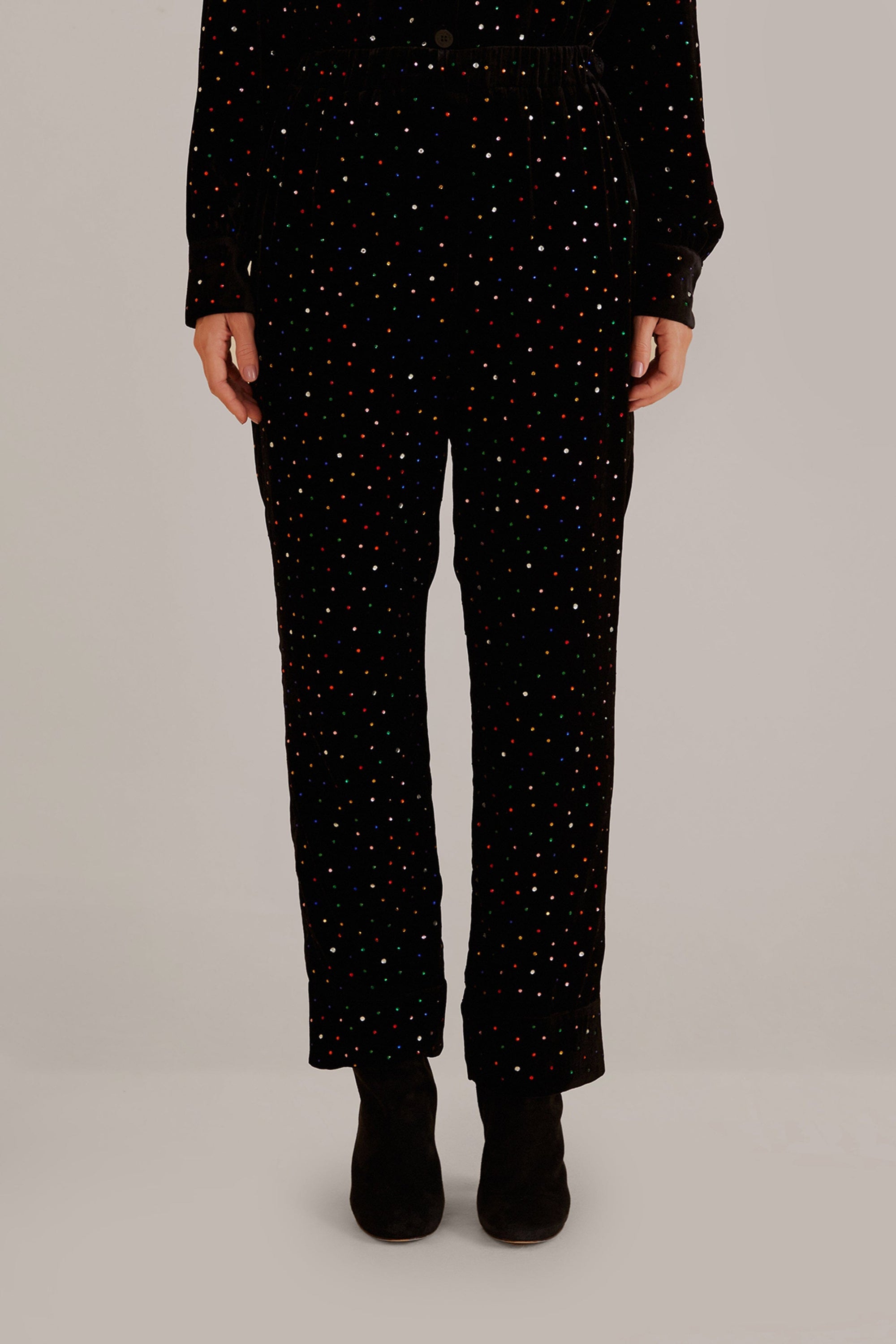 NEW_Black Pantalons - Black
