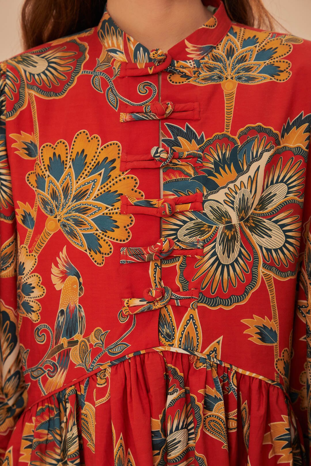 Short floral dress with long cotton sleeves - Red