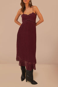 Robe midi à bretelles à motif dentelle - Violet