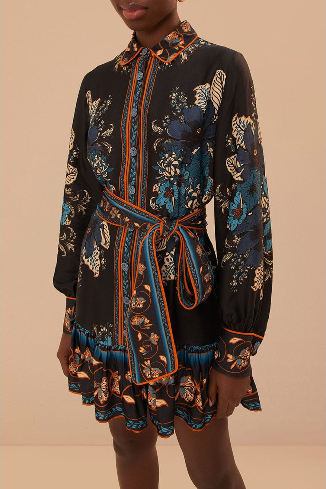 Robe courte Blossom Tapestry à manches longues - Noir