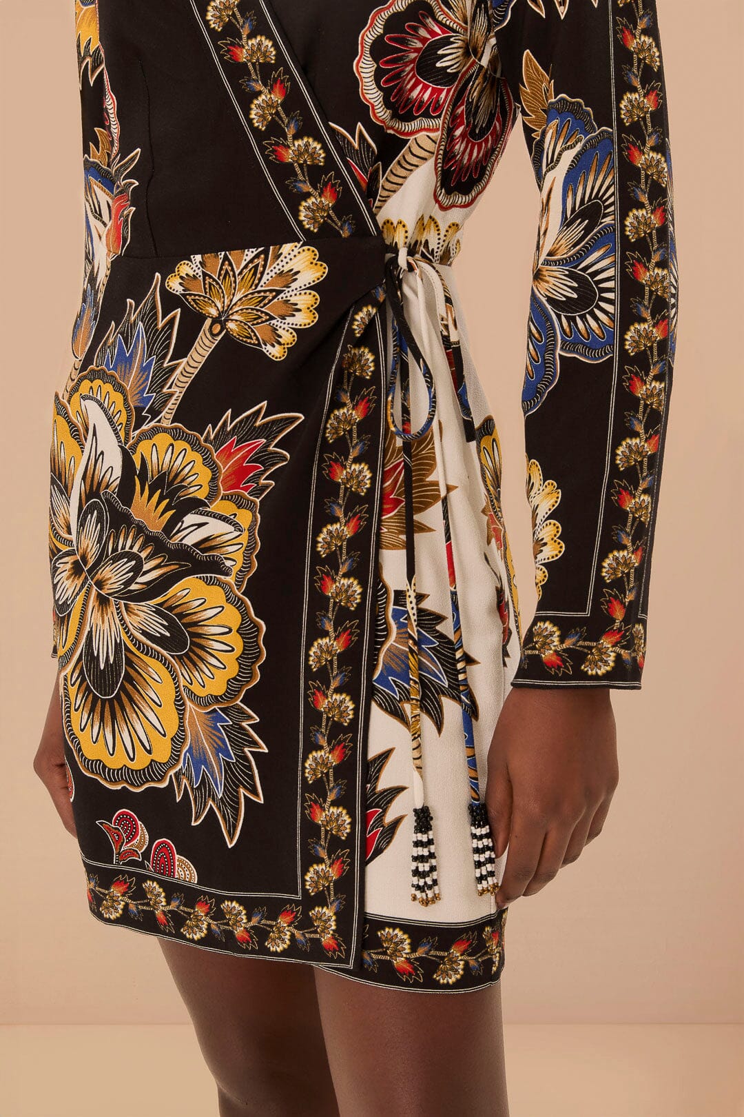 Robe courte à manches longues - Noir
