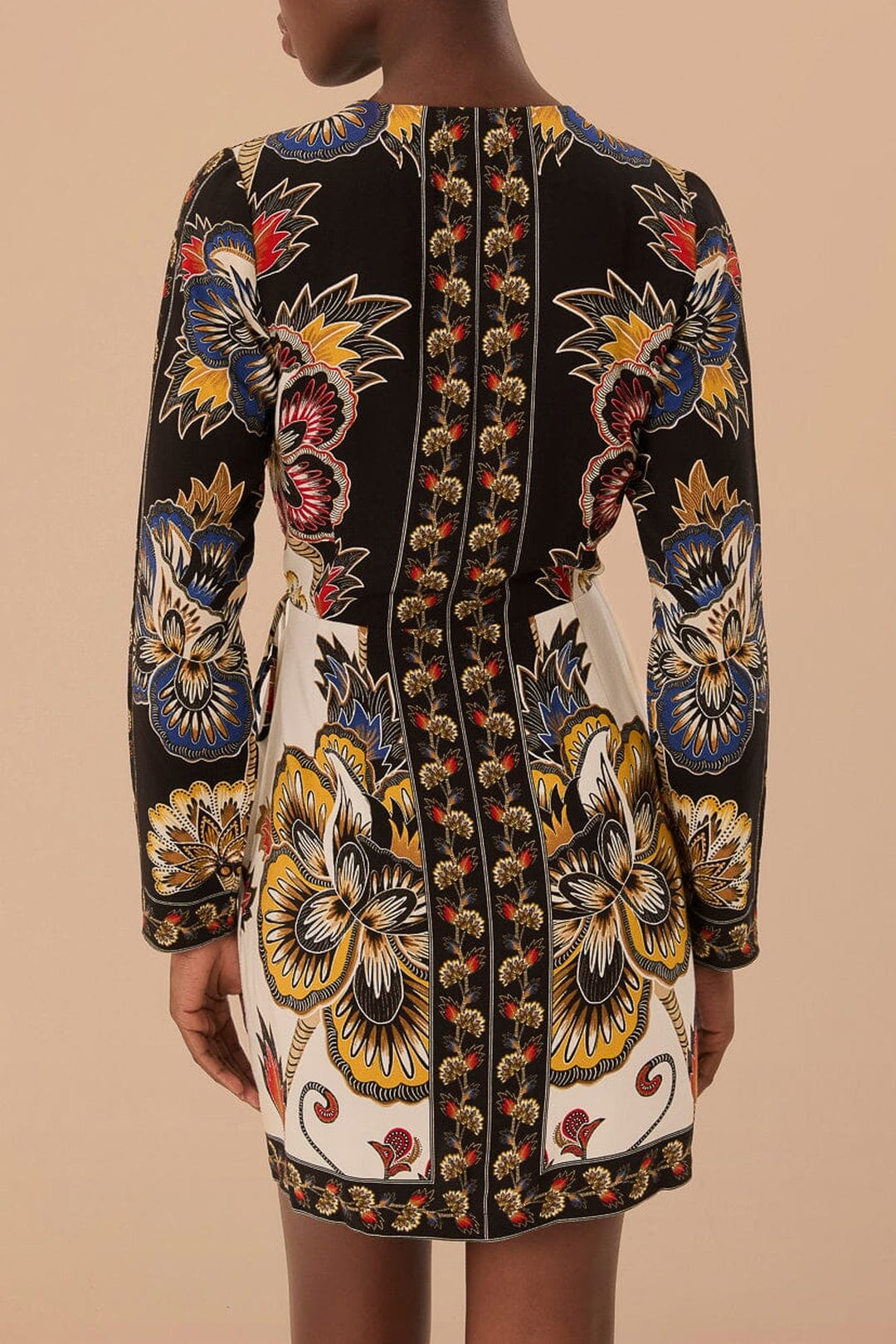 Robe courte à manches longues - Noir