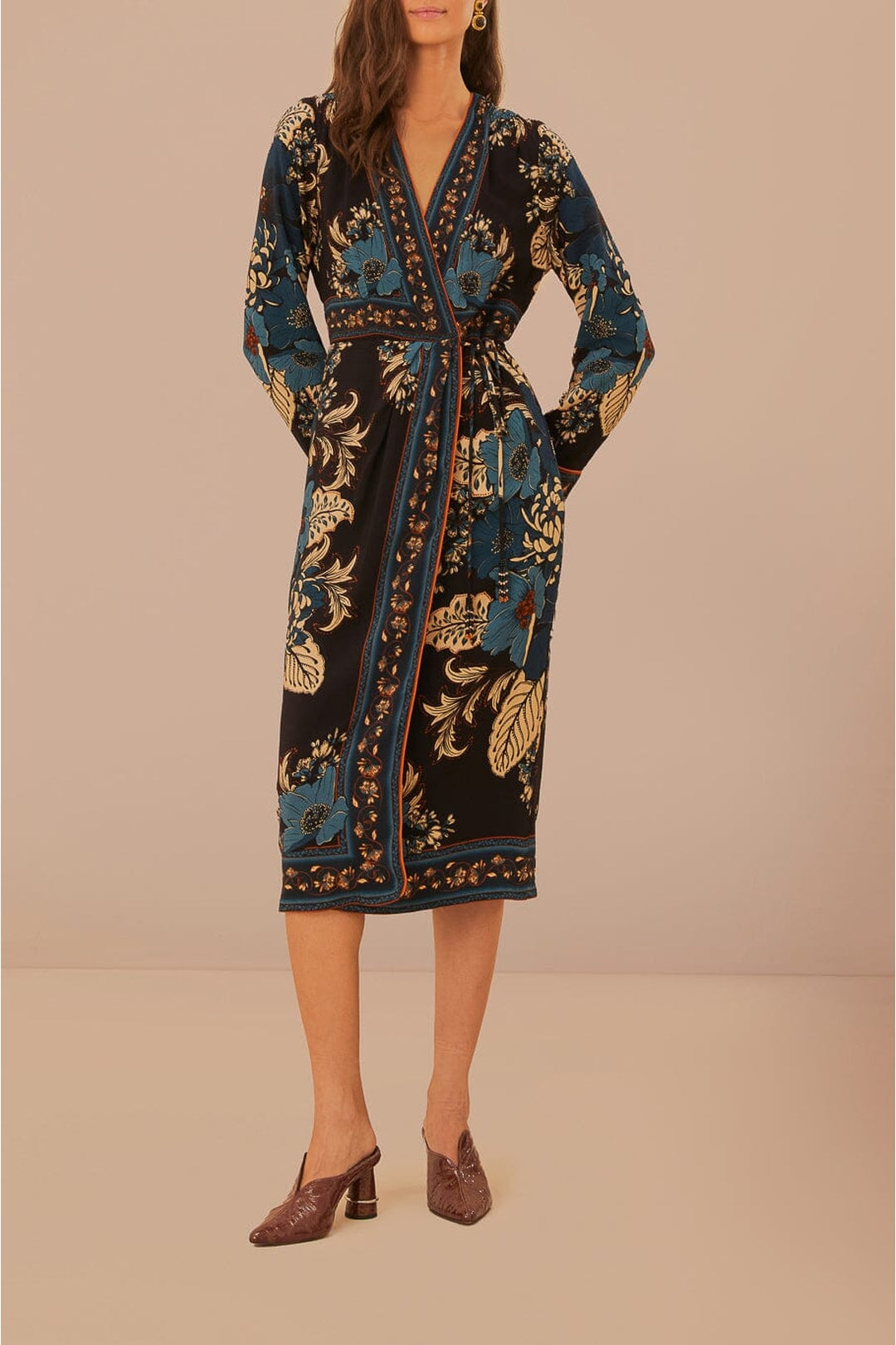 DJV_Blossom Black Robes midi - Blossom Black