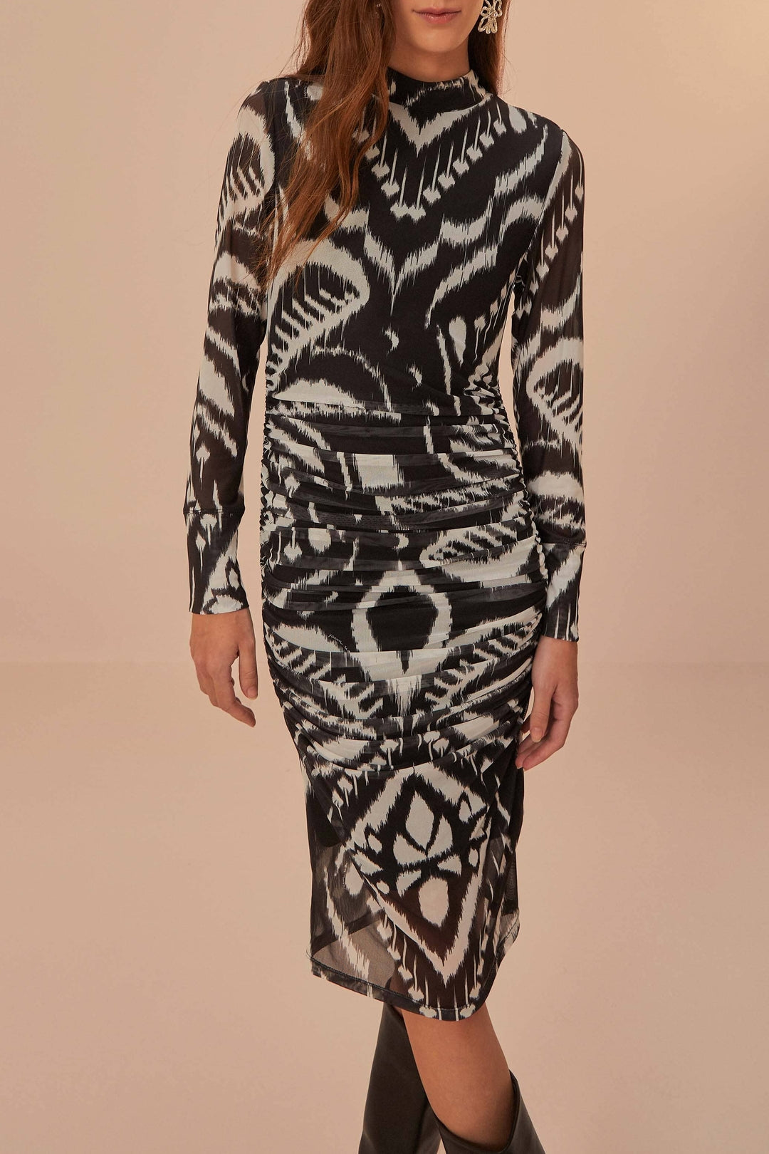DJV_Pineapple Black Robes midi - Pineapple Black