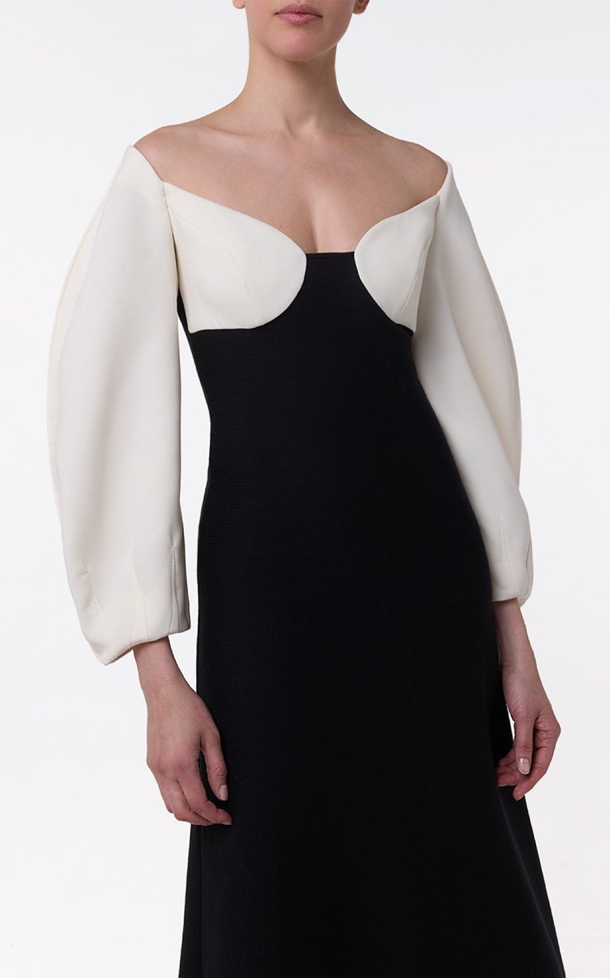 Dee Dress en ivoire / noir double face crêpe