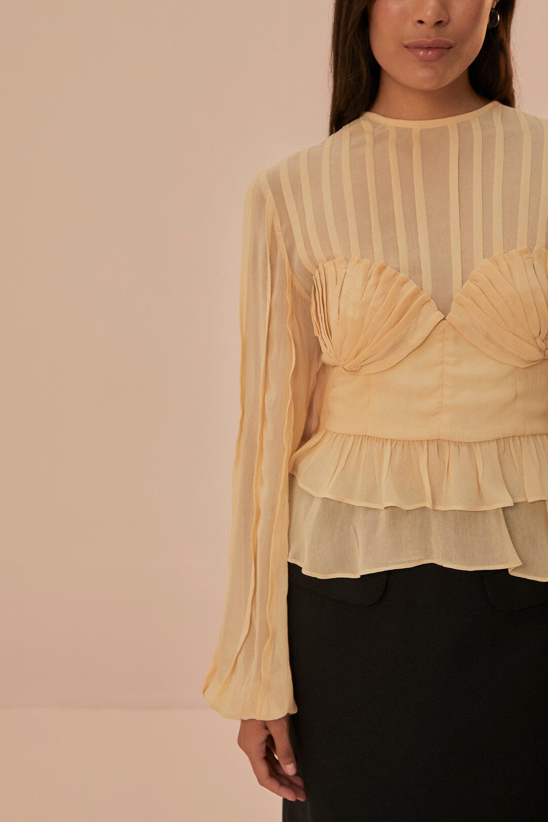 Blouse à plis sur la poitrine - Beige