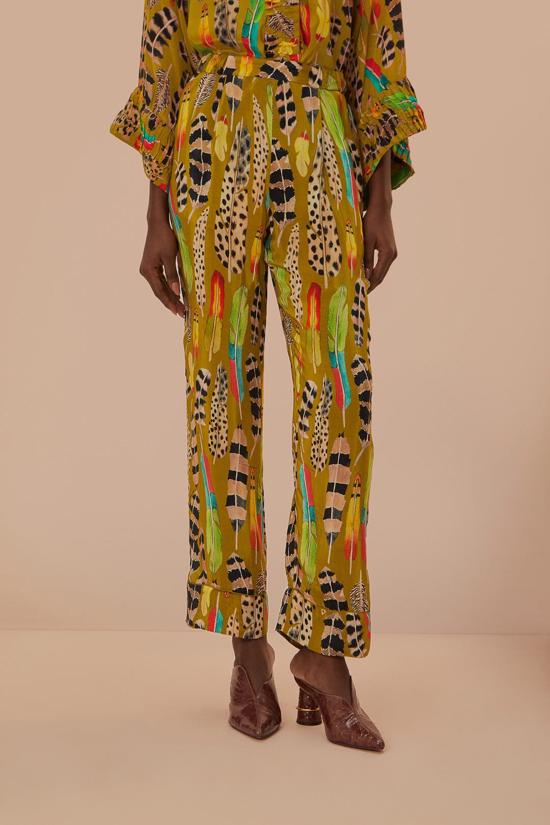 MEDIA OFF LINE_Amazon Feathers Trousers - Green