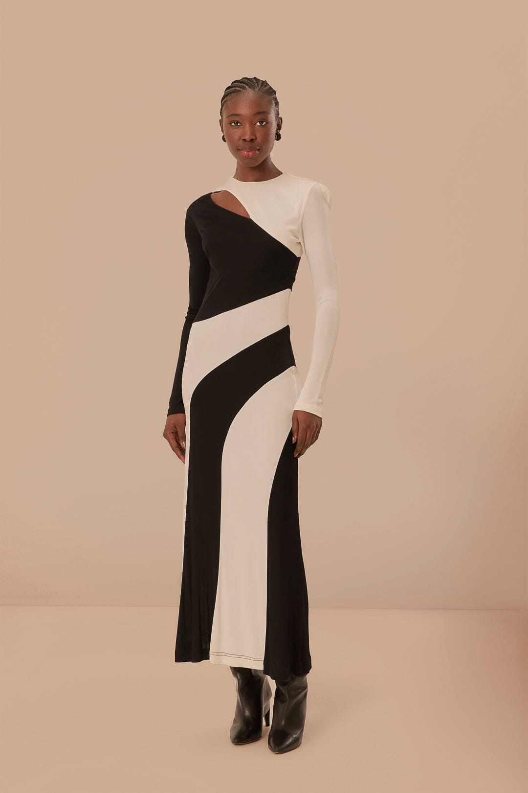 NEW_Black And White Robes midi - Black And White