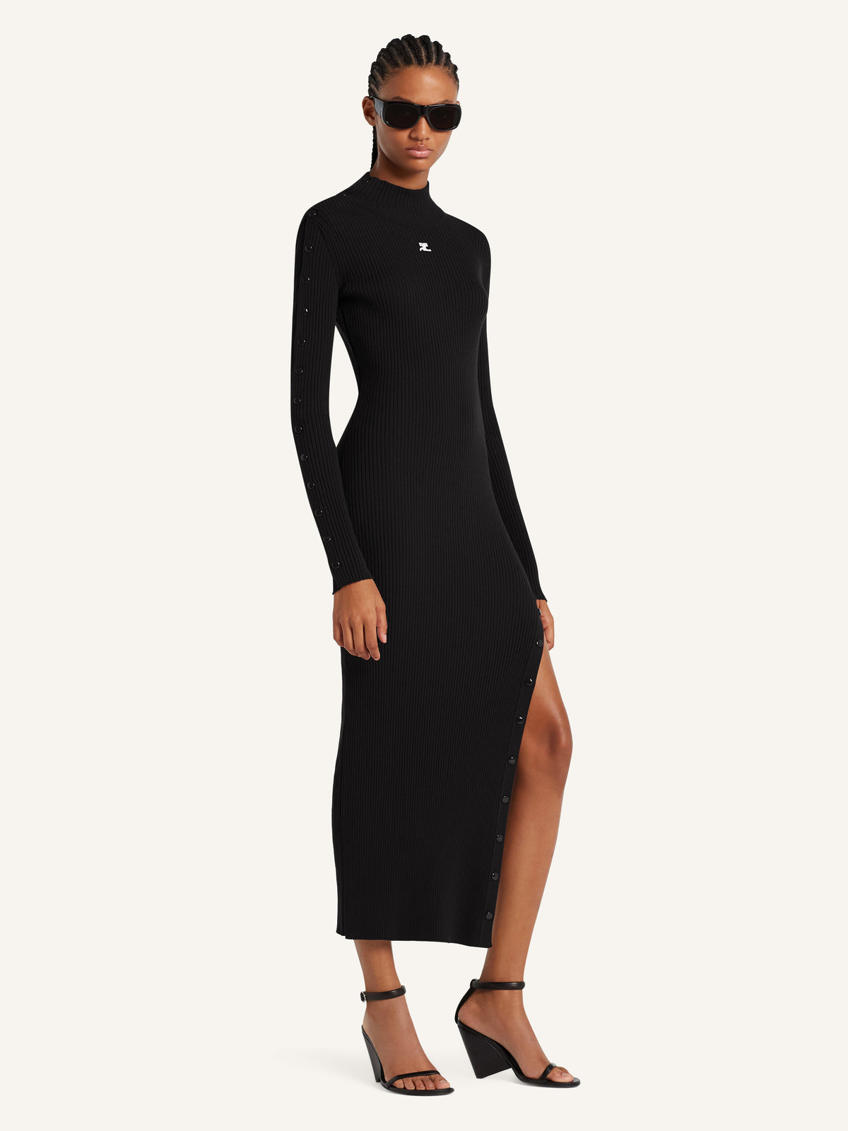 PRIX MARQUE : 250 / ROBE REEDITION EN MAILLE