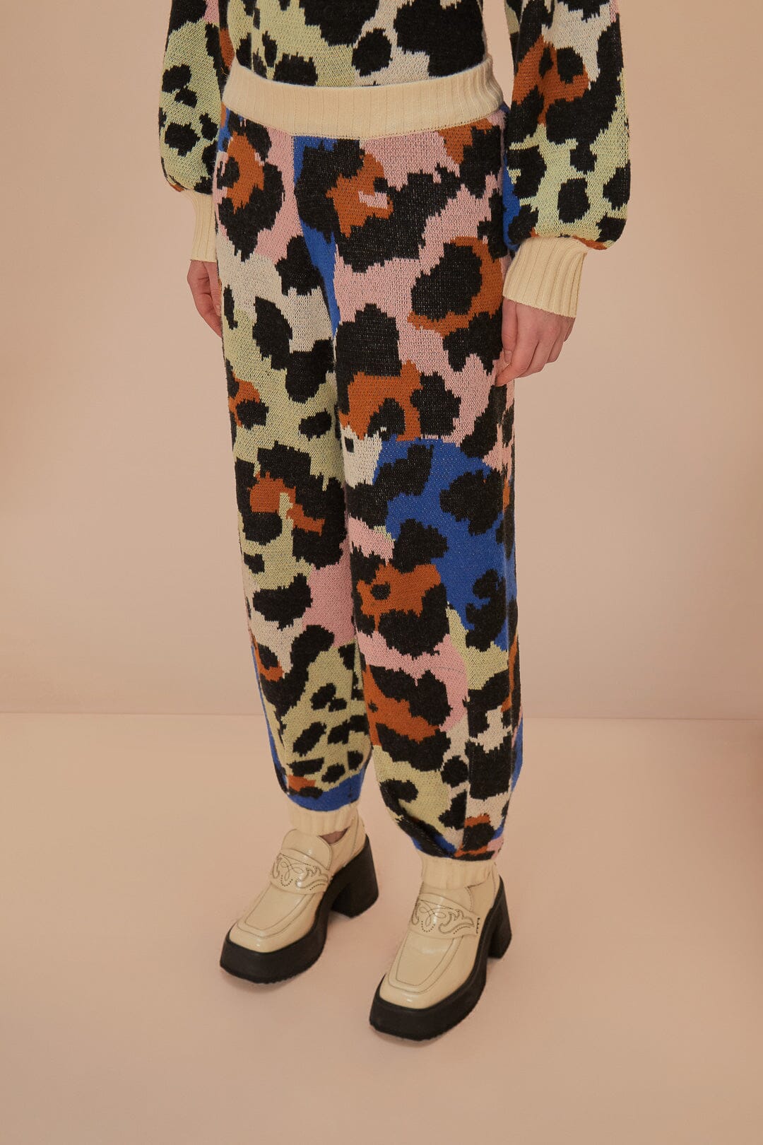 MEDIA OFF LINE_Pantalon en maille Léopard coloré - Noir