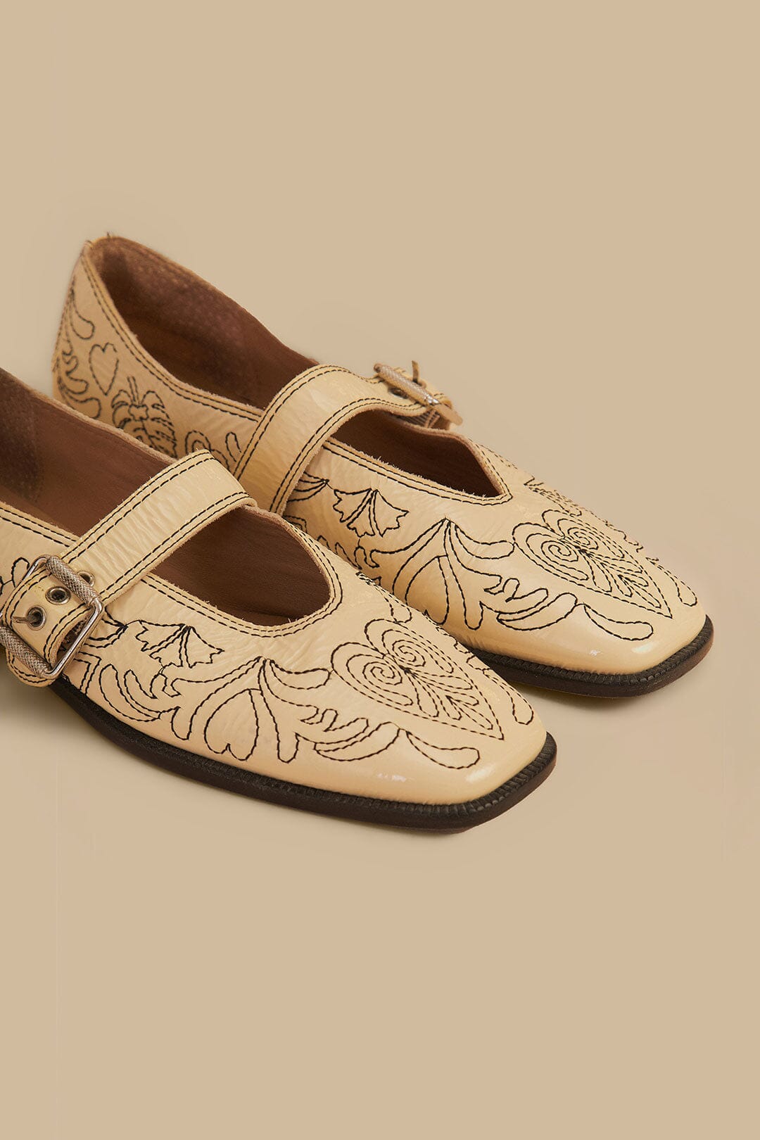 MEDIA OFF LINE_Ballerines brodées en cuir - Beige