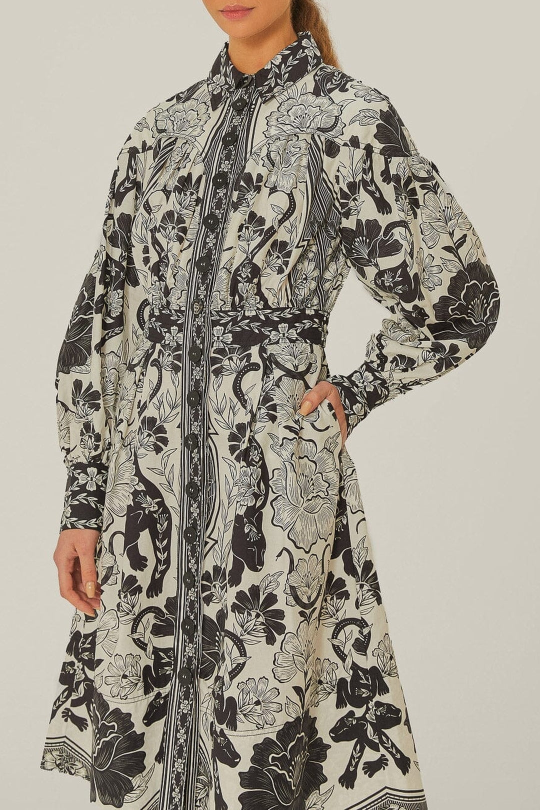 DJV_Flower Leopards Off White Robes midi - Flower Leopards Off White