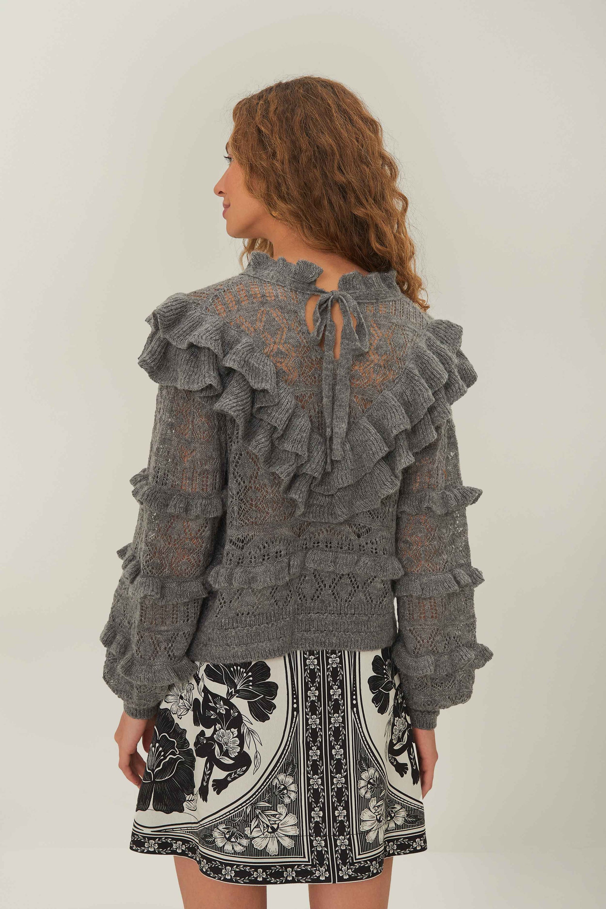 Pull volanté en maille - Gris