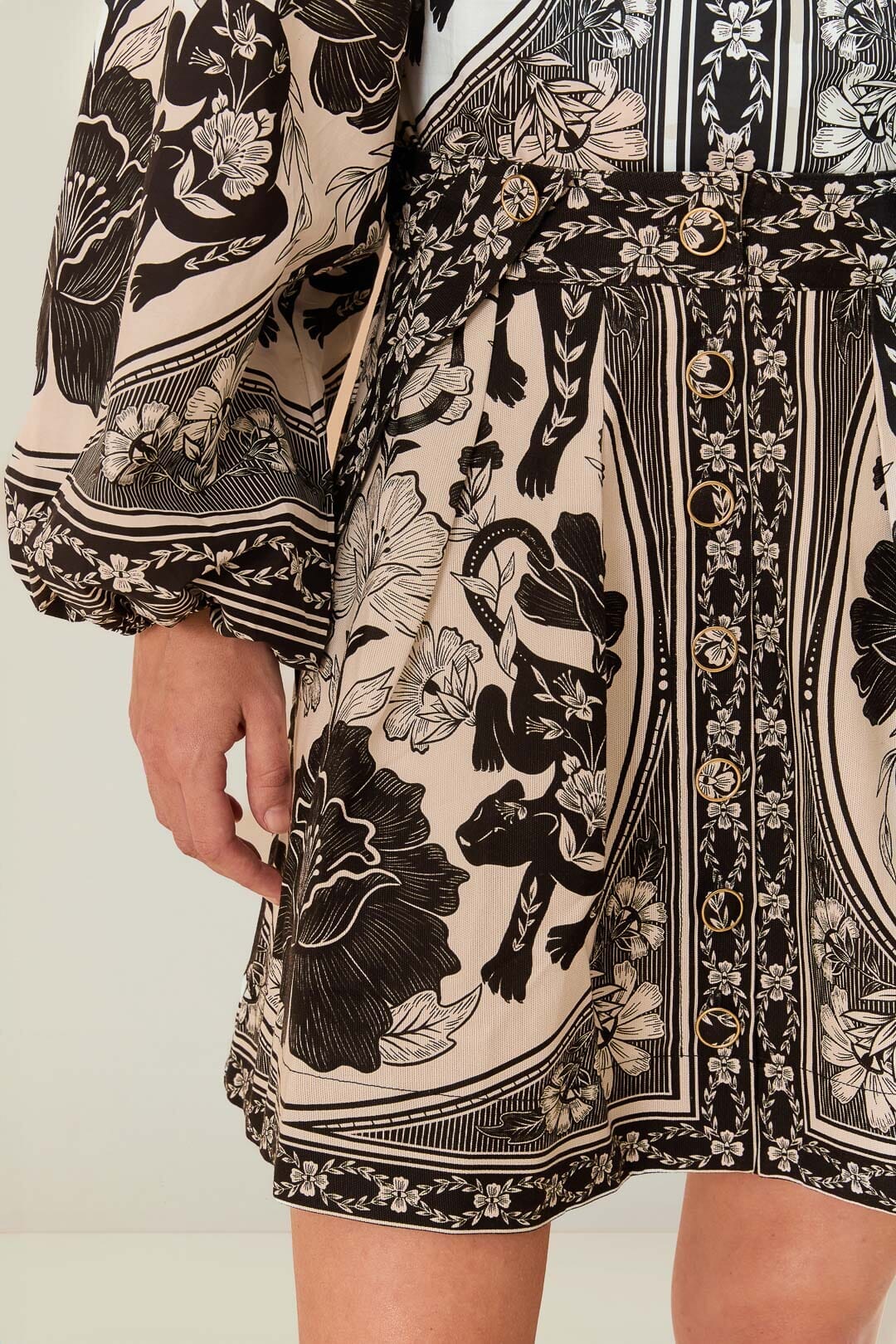 DJV_Flower Leopards Off White Jupes & Shorts - Flower Leopards Off White
