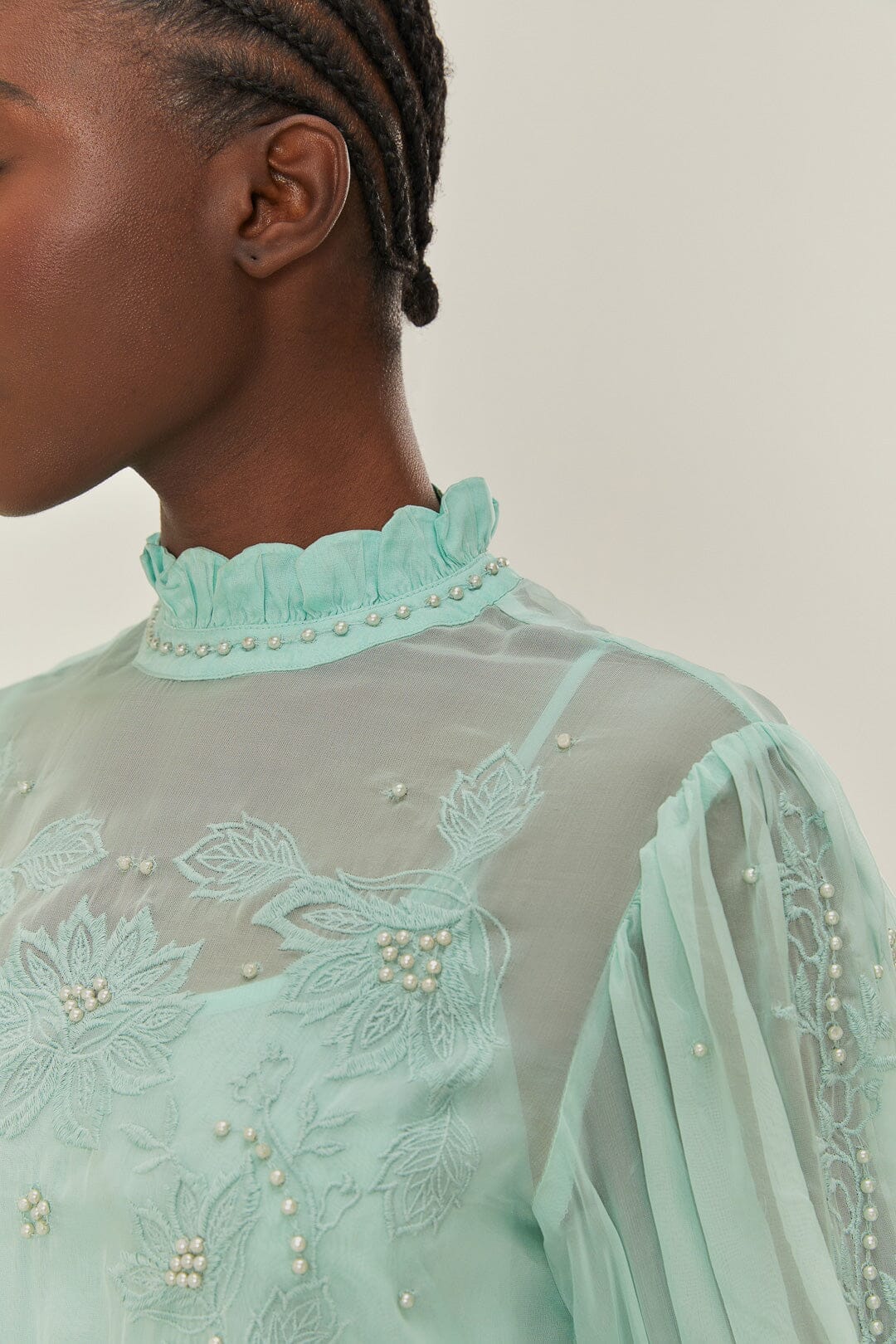Blouse brodée col montant - Bleu